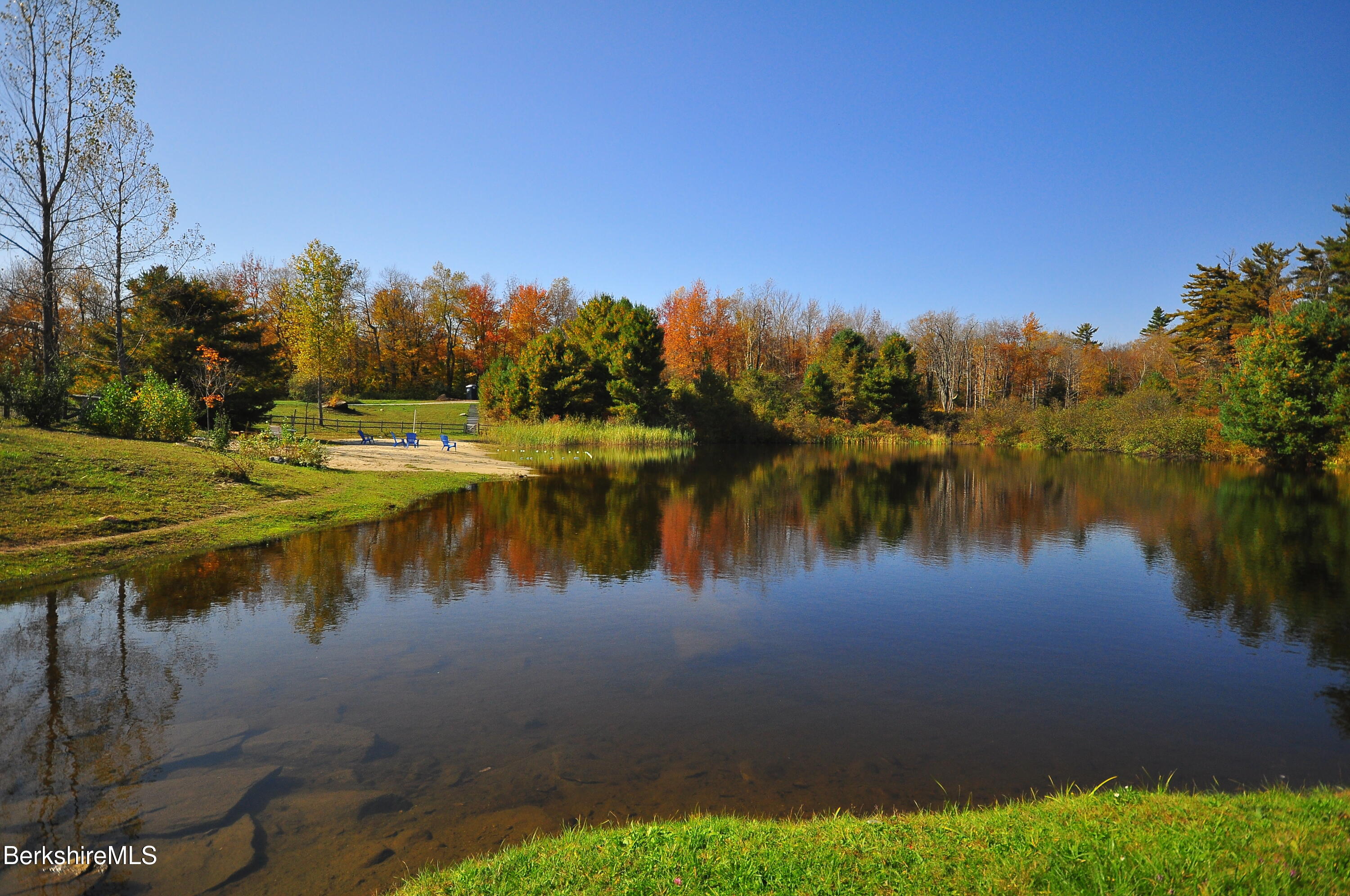 110 Access Rd, Becket, Massachusetts image 10