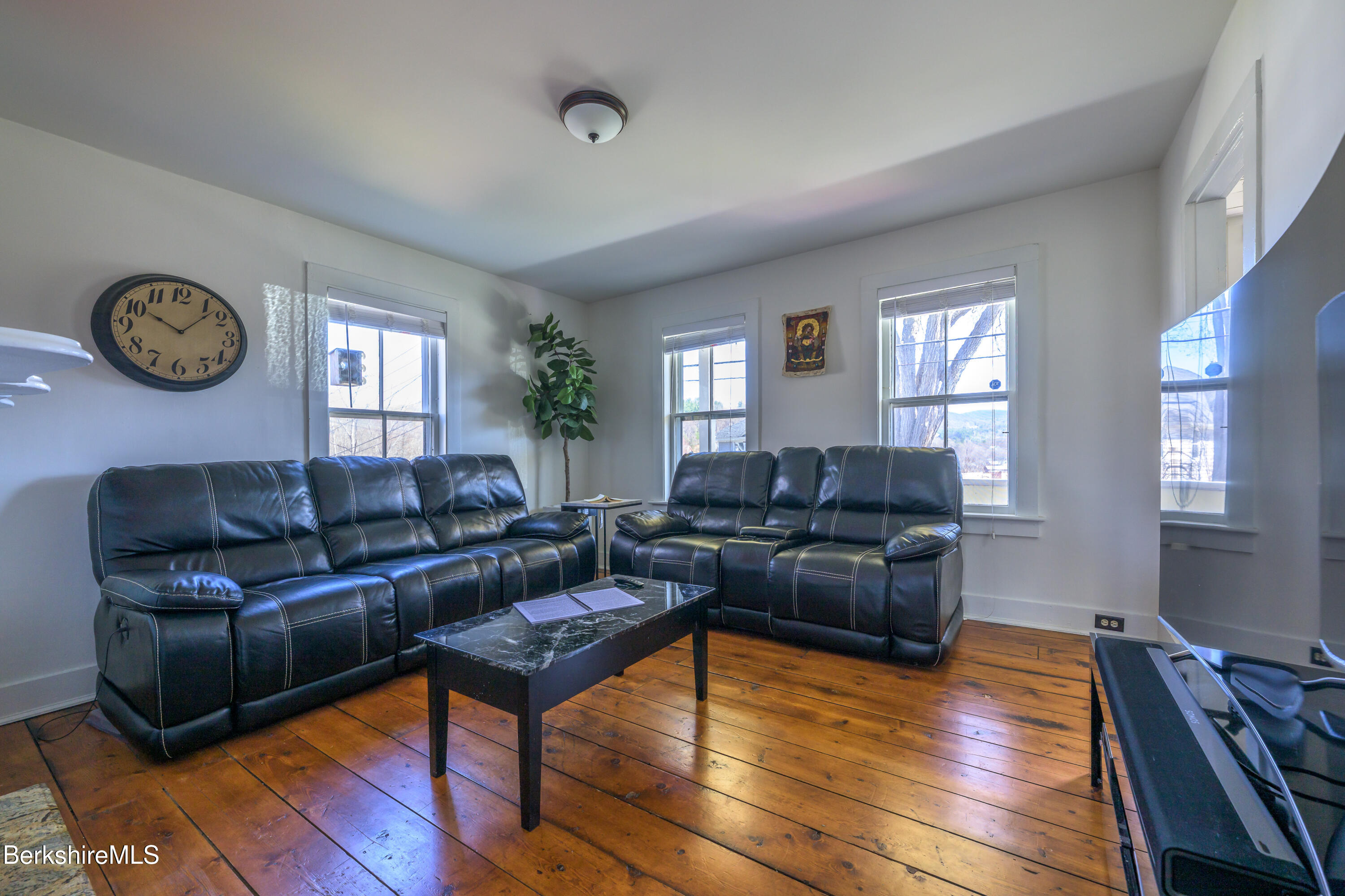 295 Prospect St, Lee, Massachusetts image 11