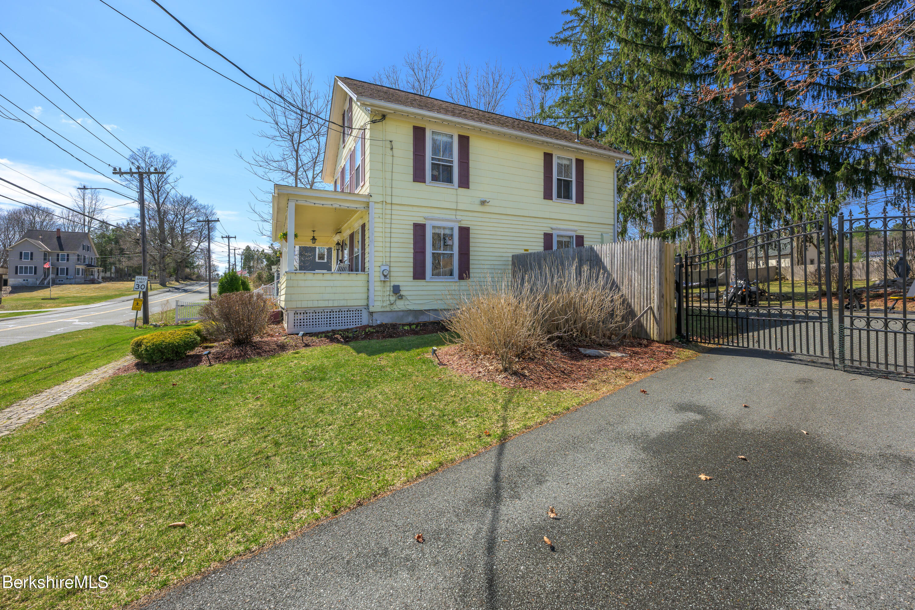 295 Prospect St, Lee, Massachusetts image 4