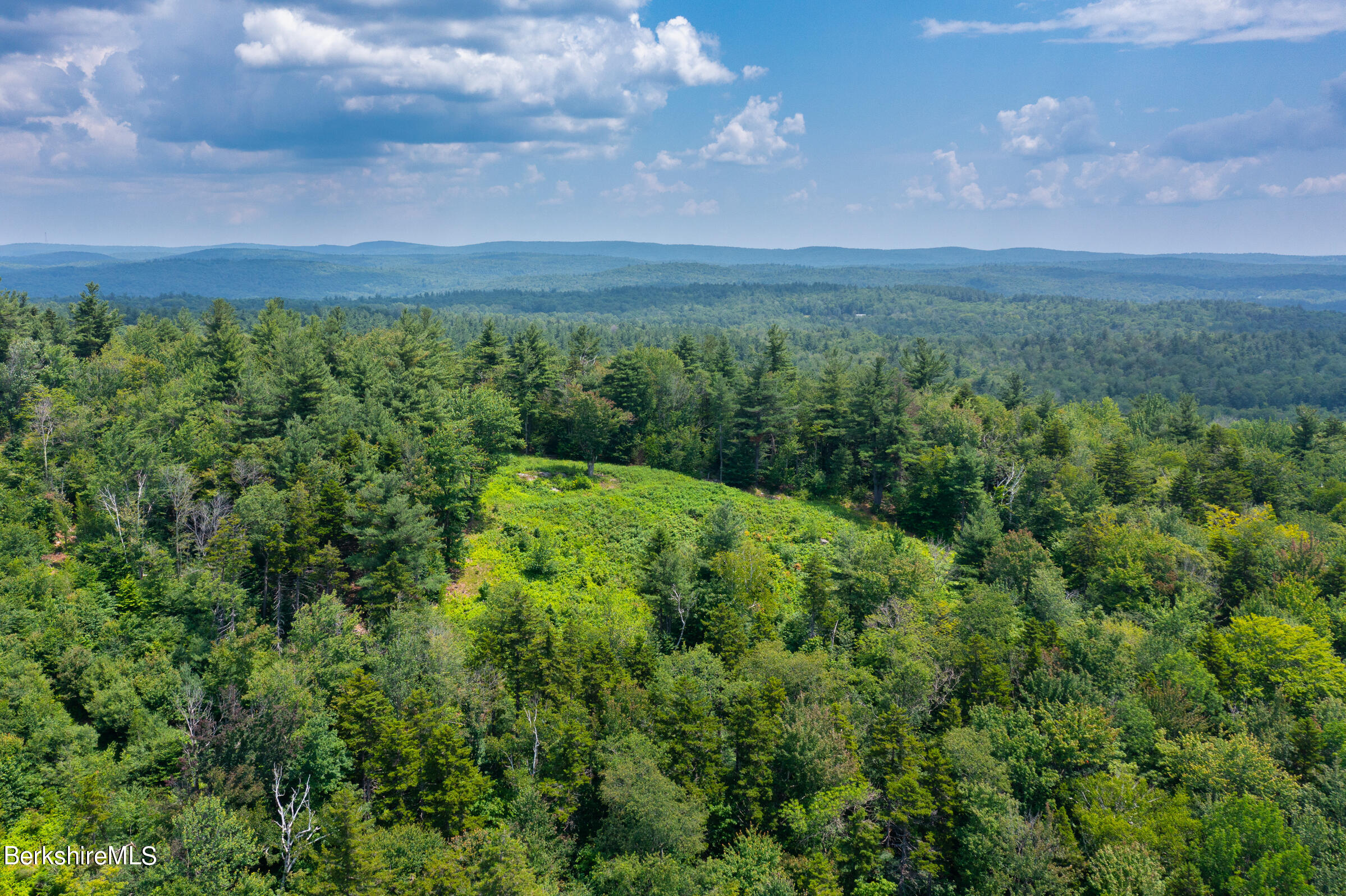 1570 B Washington Mountain Rd, Washington, Massachusetts image 1