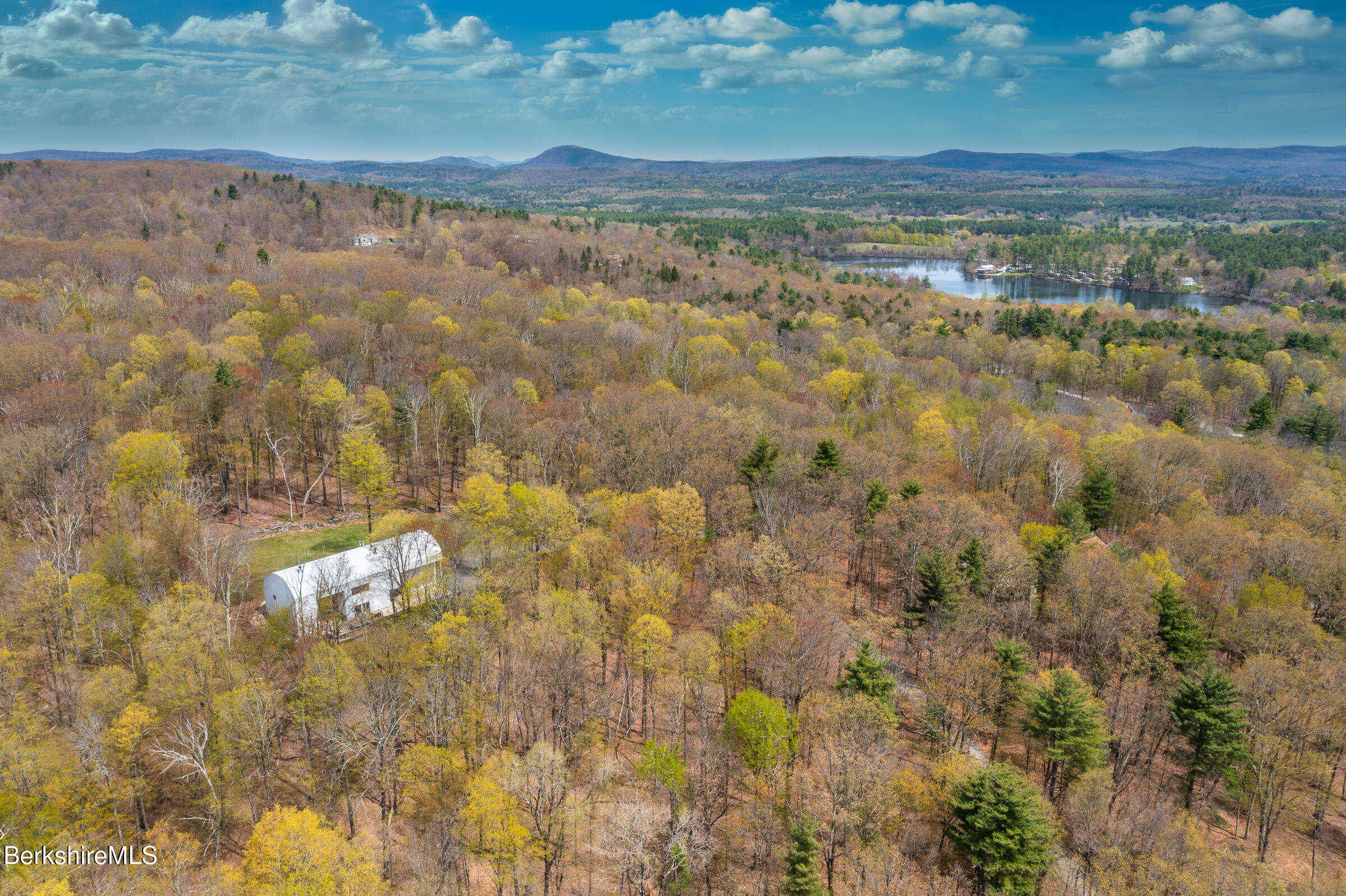 14 Oxbow Rd, Egremont, Massachusetts image 1