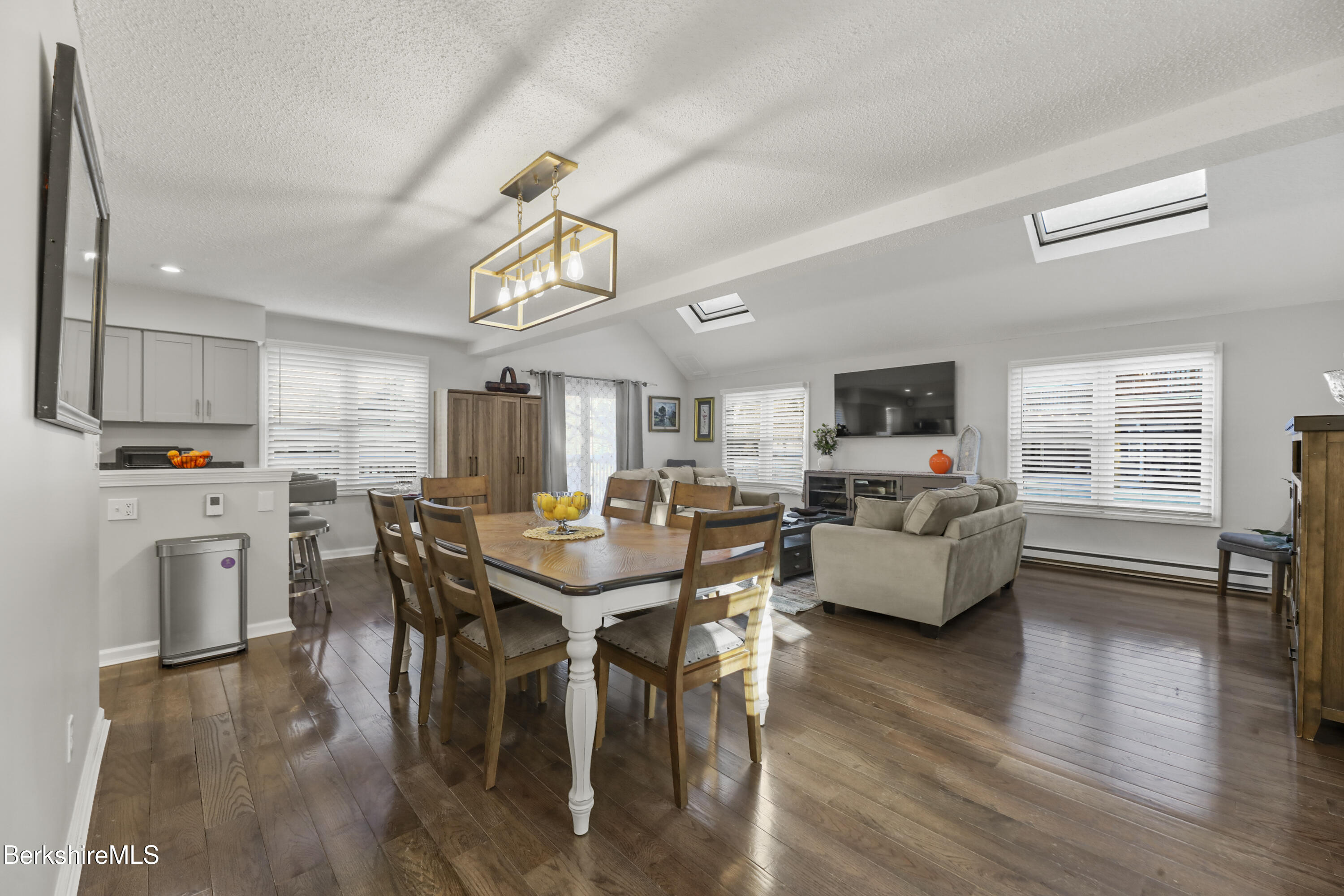 880 East St #16D, Lee, Massachusetts image 4