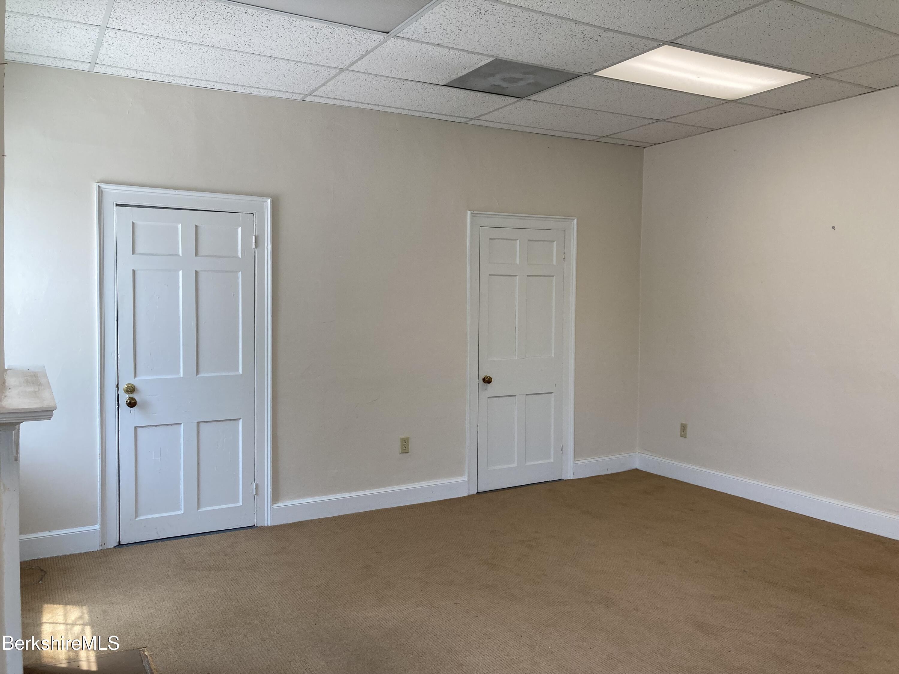 Pittsfield, Massachusetts 01201, United States, ,1 BathroomBathrooms,Commercial,Active,65001