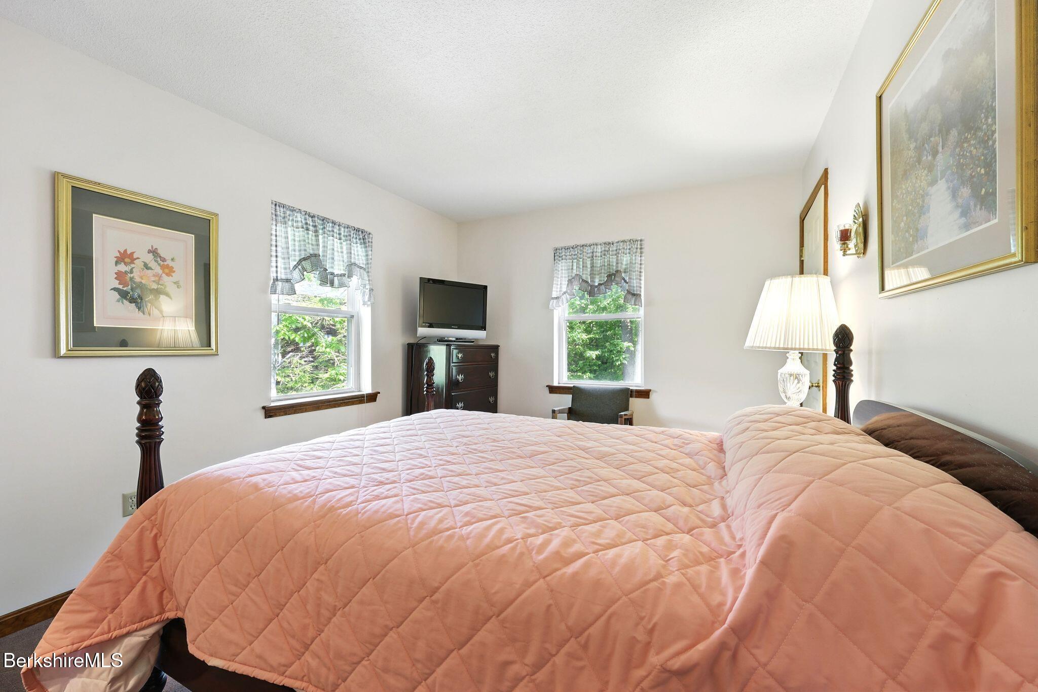 191 Moreau Rd, Tolland, Massachusetts image 29