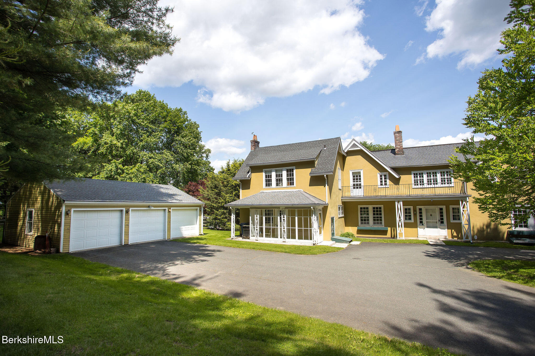 82 West Ave, Great Barrington, Massachusetts image 2