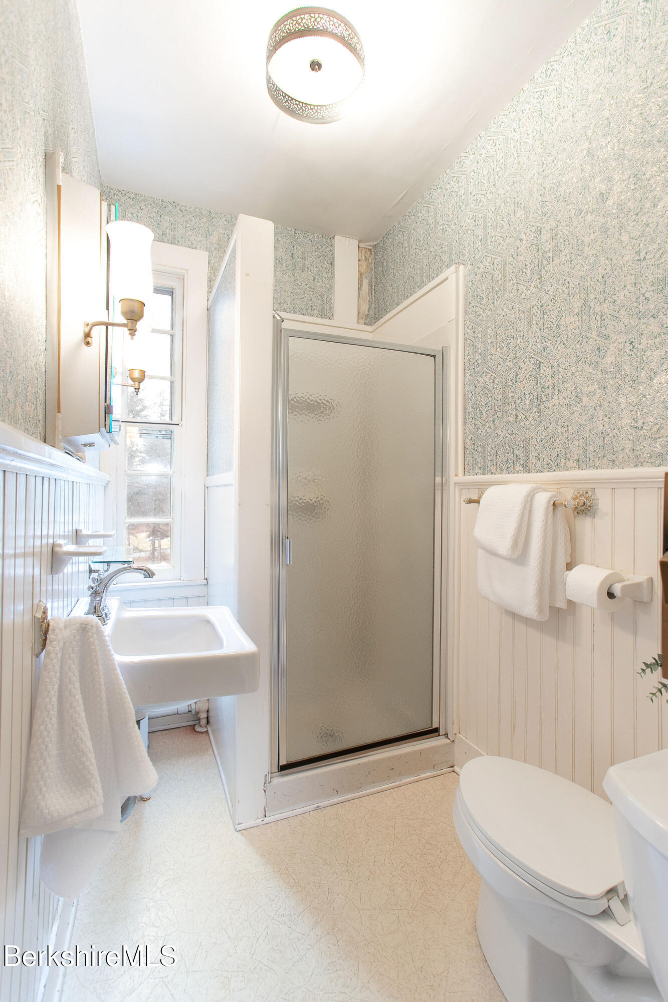 82 West Ave, Great Barrington, Massachusetts image 44