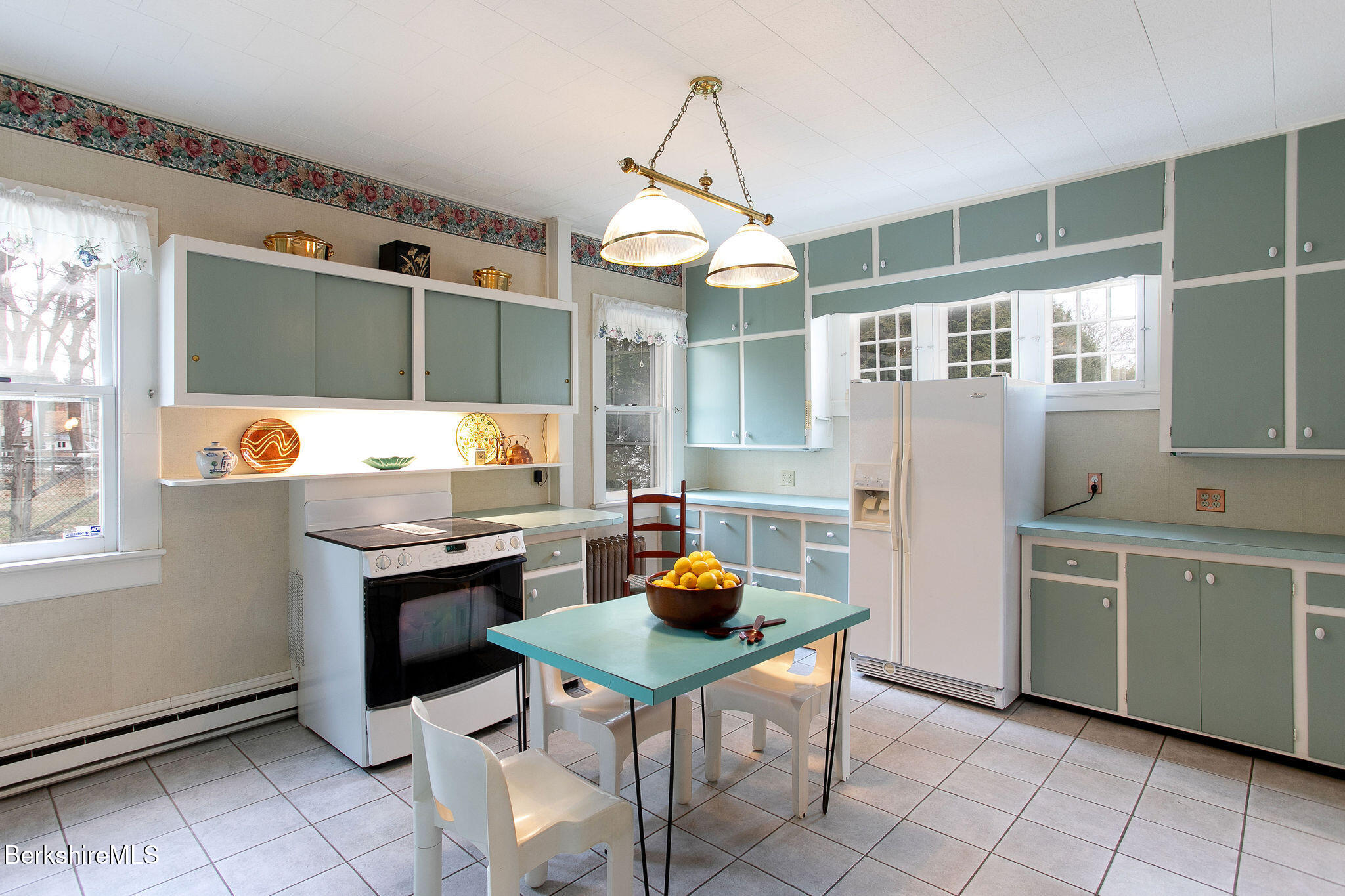 82 West Ave, Great Barrington, Massachusetts image 20