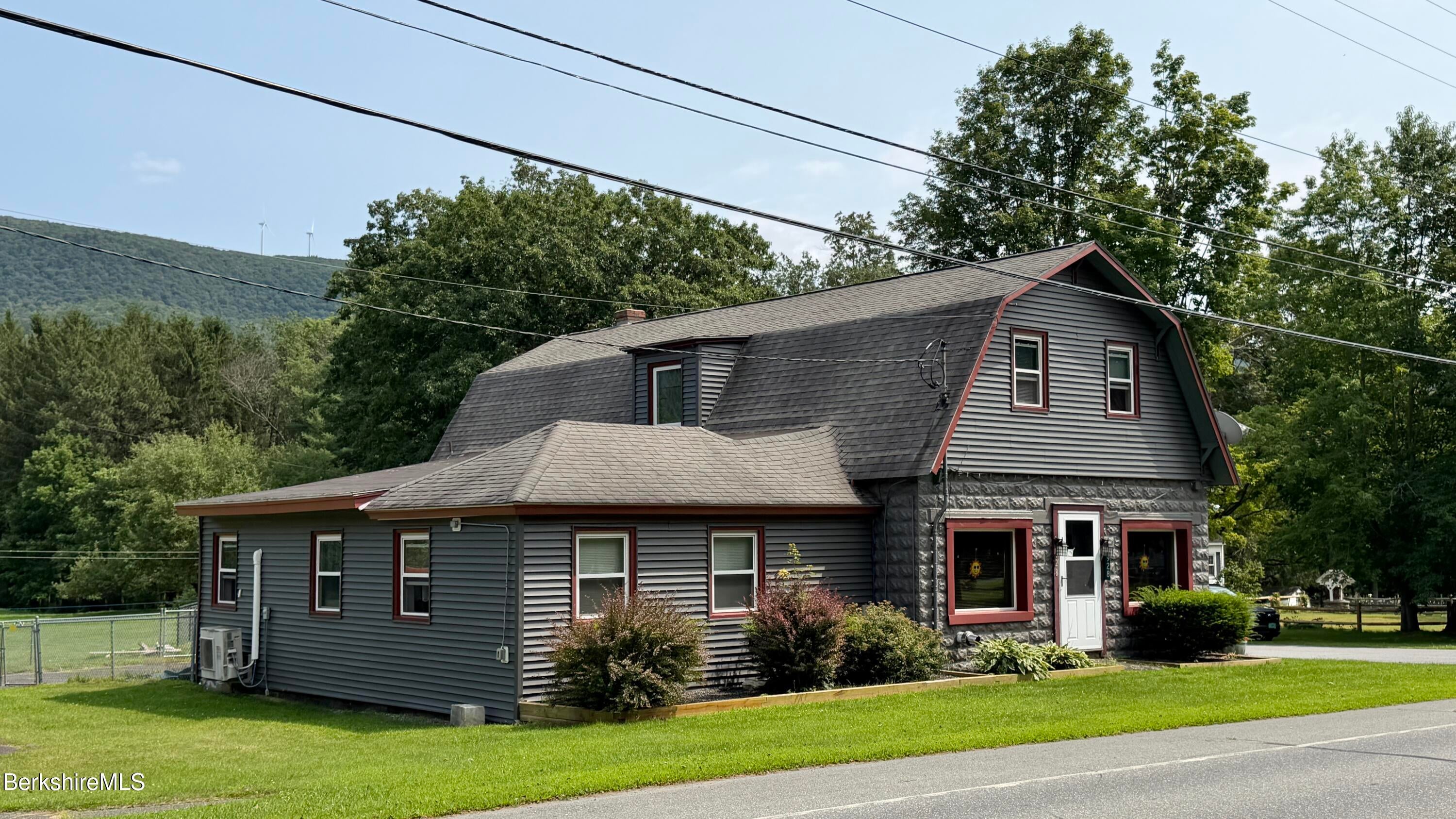 928 Main Rd