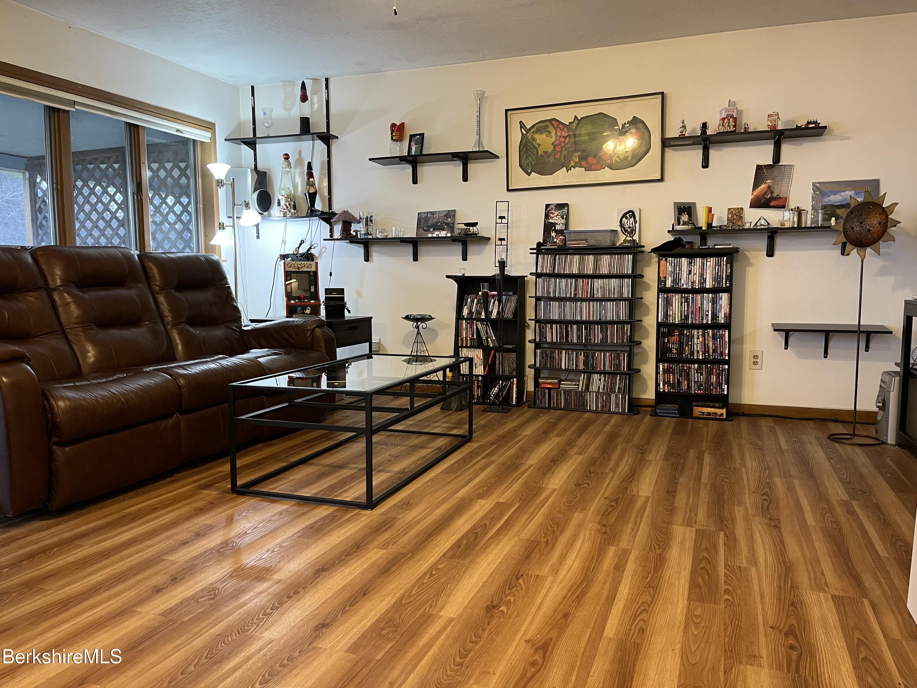 Lanesborough, Massachusetts 01237, United States, 1 Bedroom Bedrooms, ,1 BathroomBathrooms,Residential,Active,242014