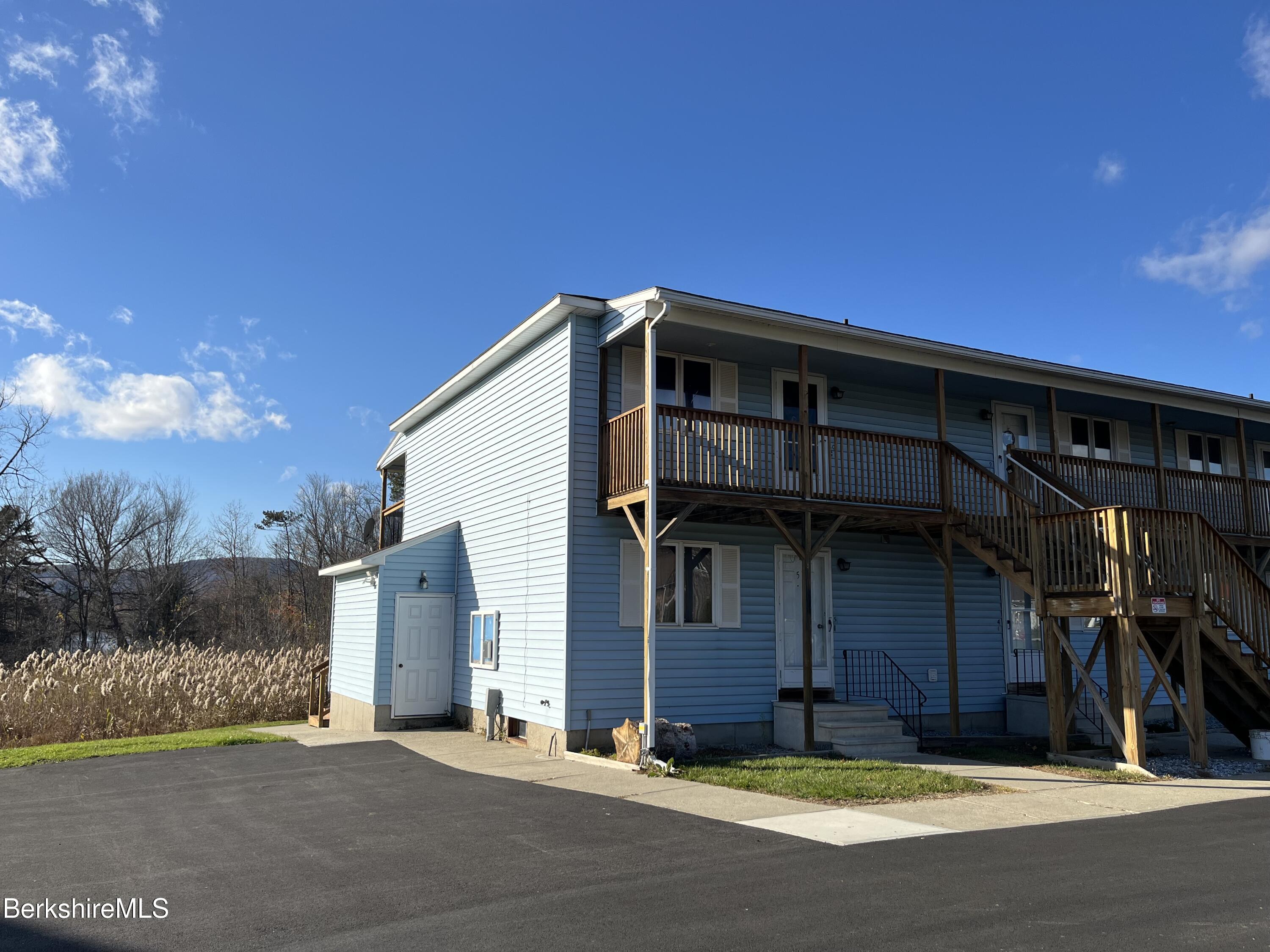 Lanesborough, Massachusetts 01237, United States, 1 Bedroom Bedrooms, ,1 BathroomBathrooms,Residential,Active,242014