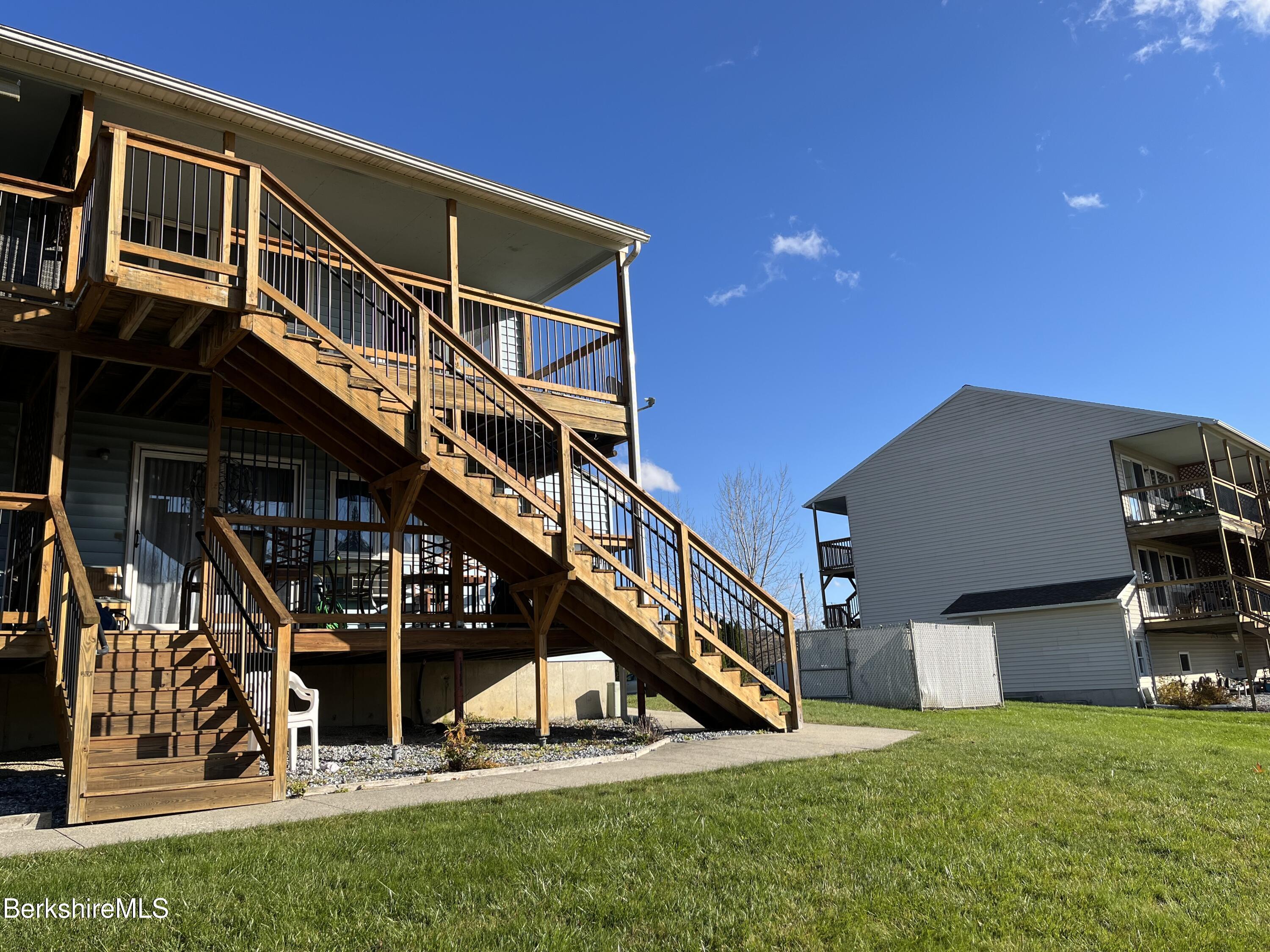 Lanesborough, Massachusetts 01237, United States, 1 Bedroom Bedrooms, ,1 BathroomBathrooms,Residential,Active,242014