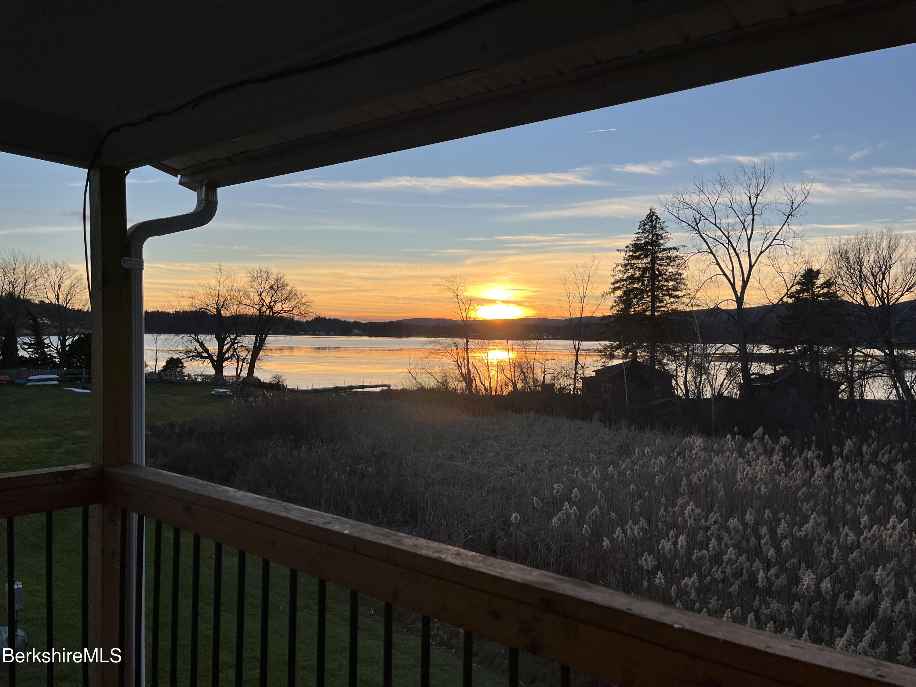 Lanesborough, Massachusetts 01237, United States, 1 Bedroom Bedrooms, ,1 BathroomBathrooms,Residential,Active,242014