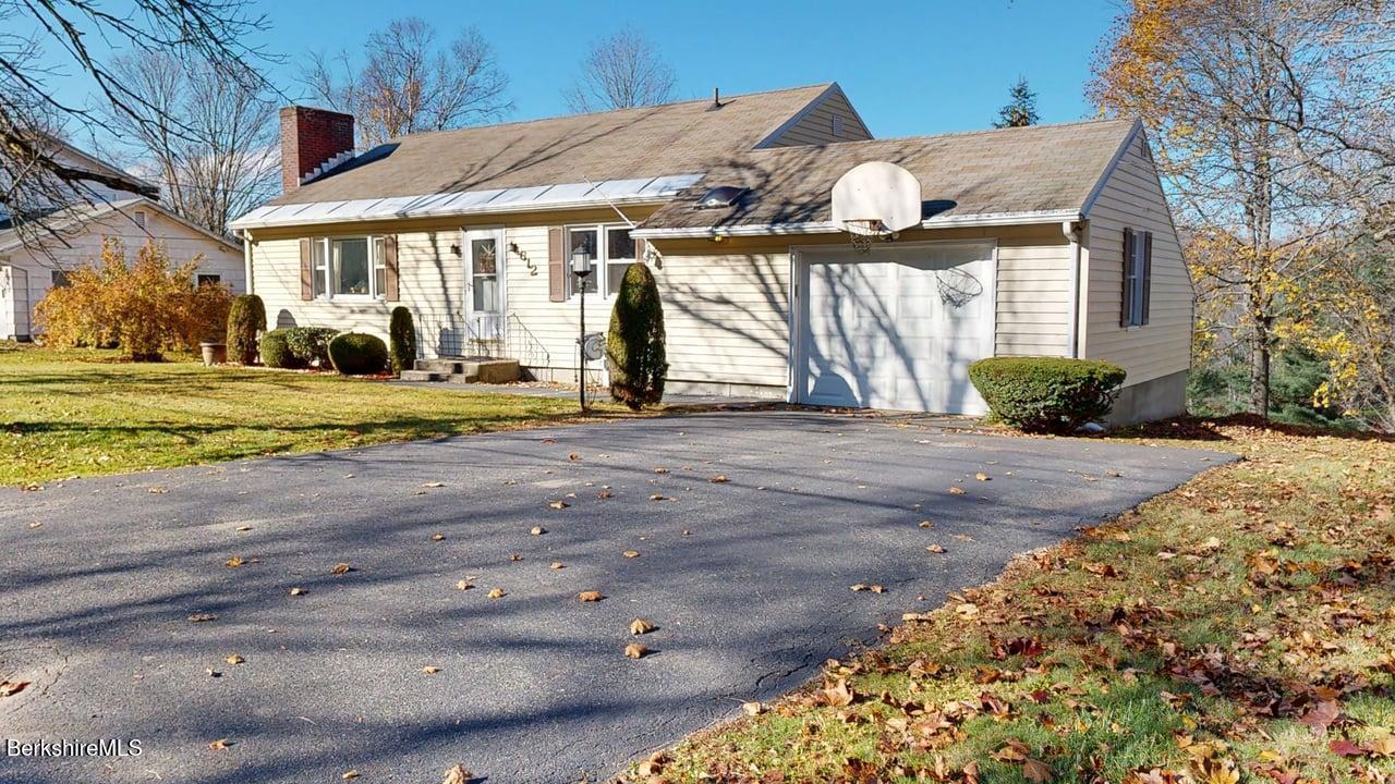 612 East New Lenox Rd