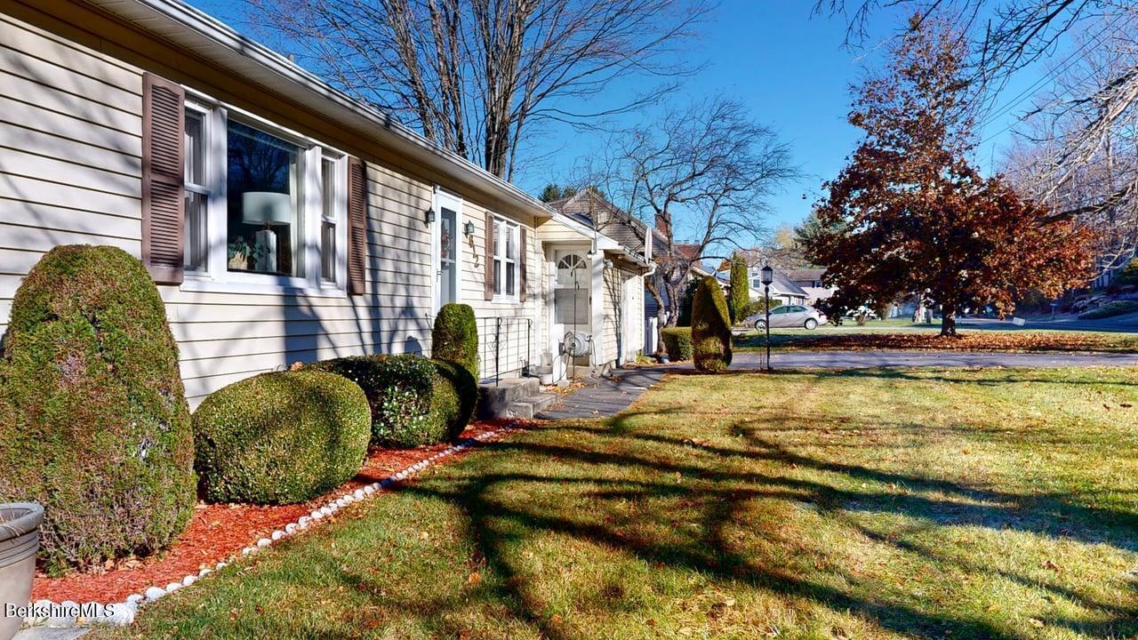 612 East New Lenox Rd