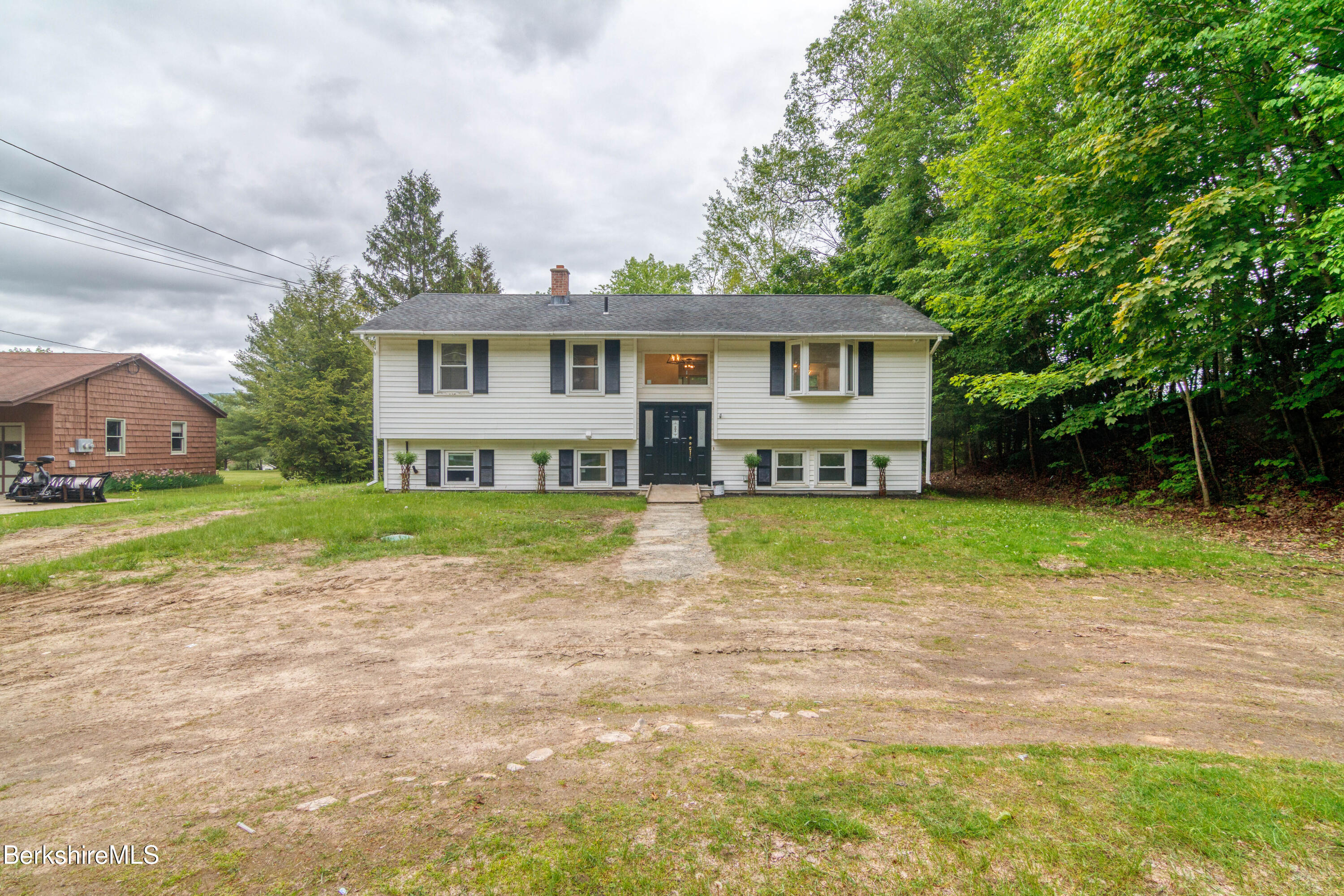 632 N State Rd, Cheshire, Massachusetts image 17