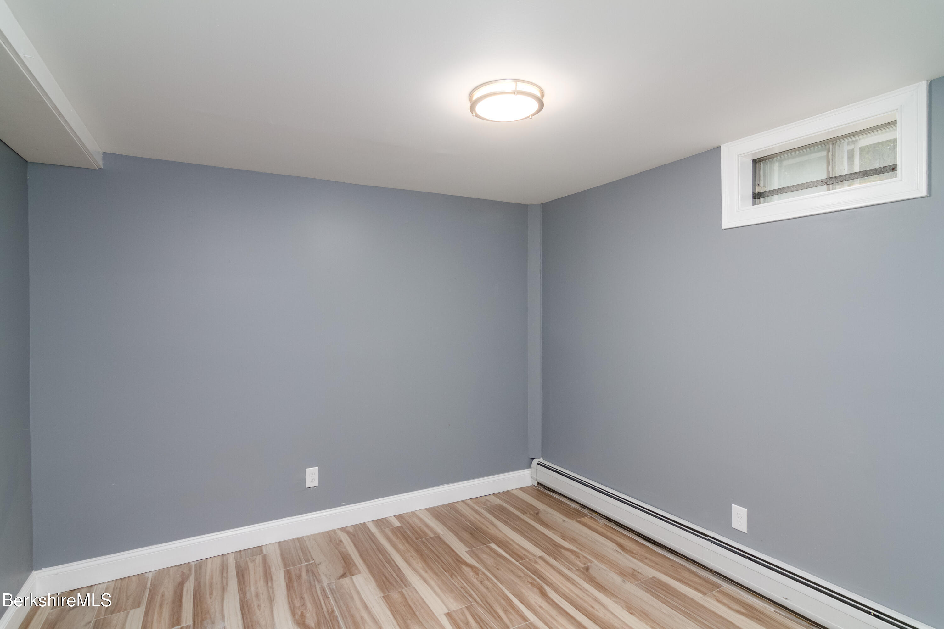 632 N State Rd, Cheshire, Massachusetts image 13