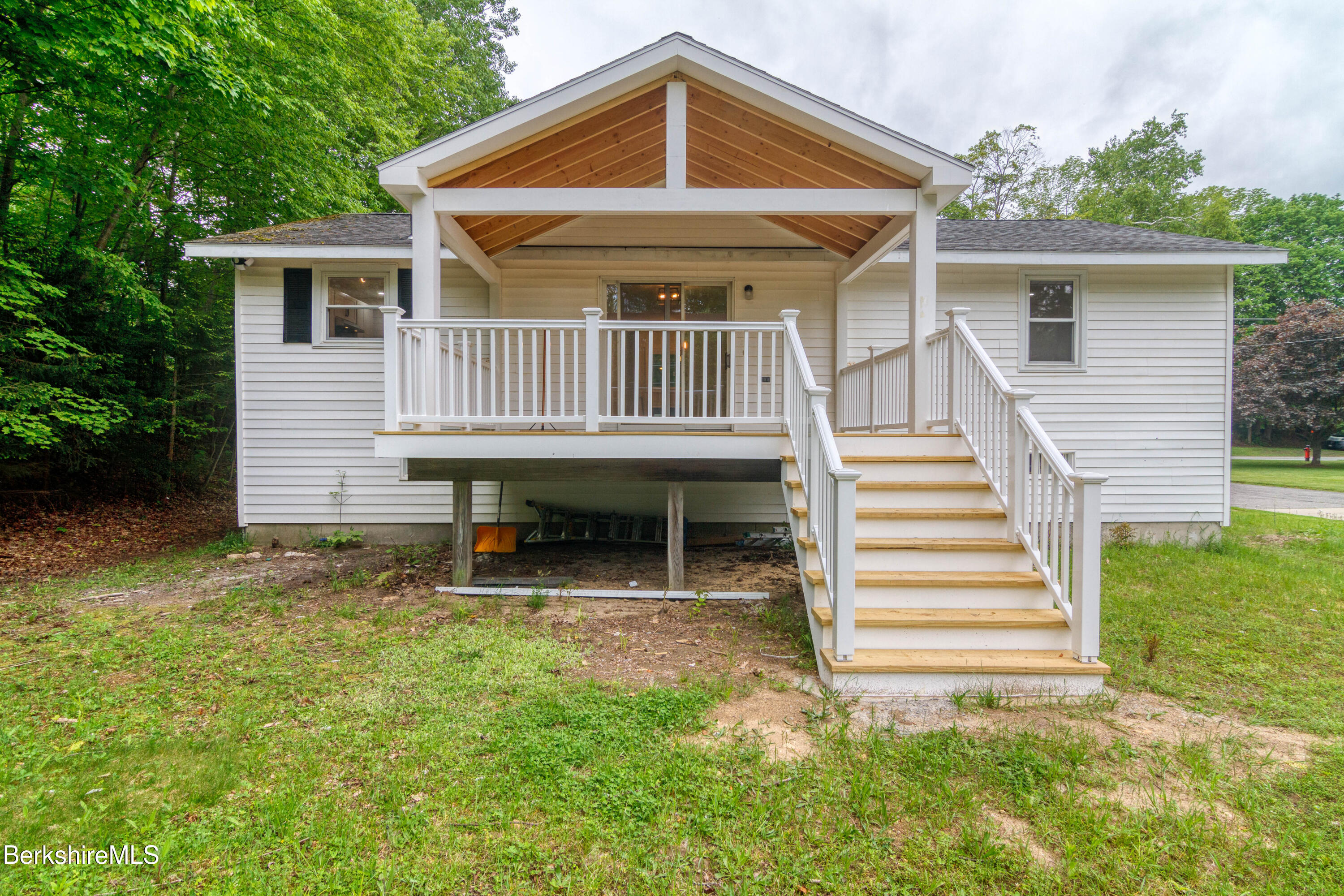 632 N State Rd, Cheshire, Massachusetts image 18
