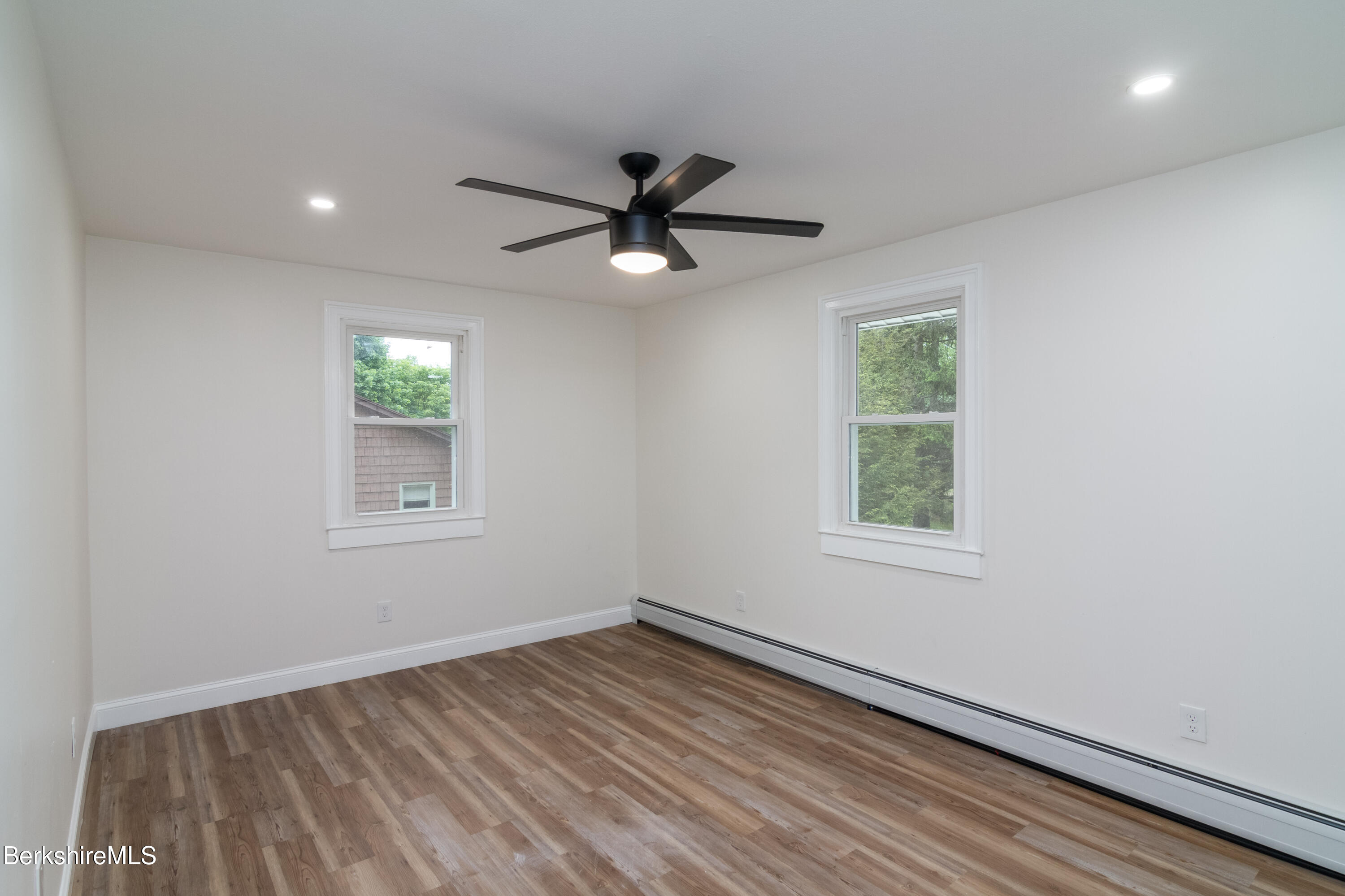 632 N State Rd, Cheshire, Massachusetts image 11