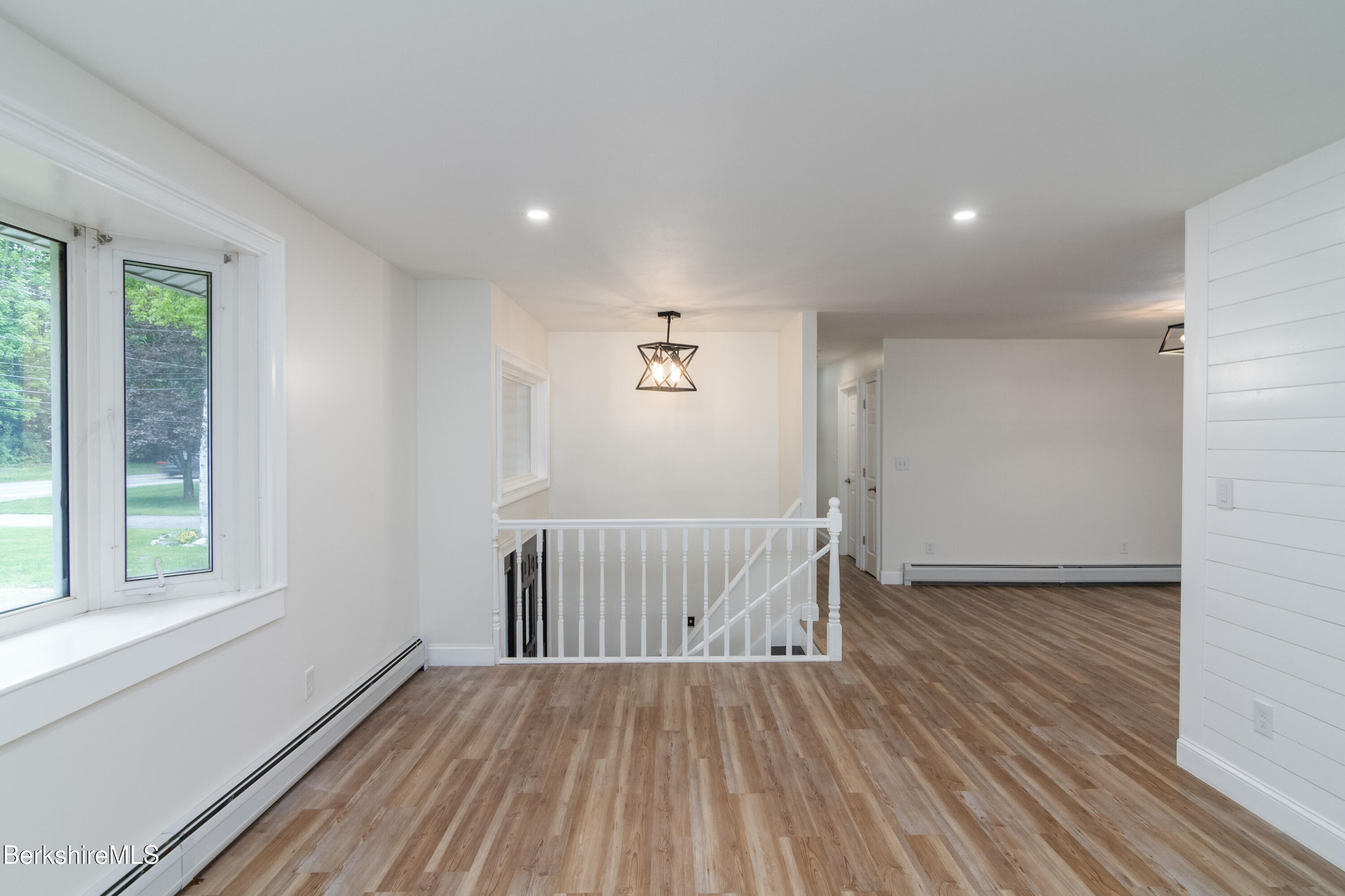 632 N State Rd, Cheshire, Massachusetts image 8