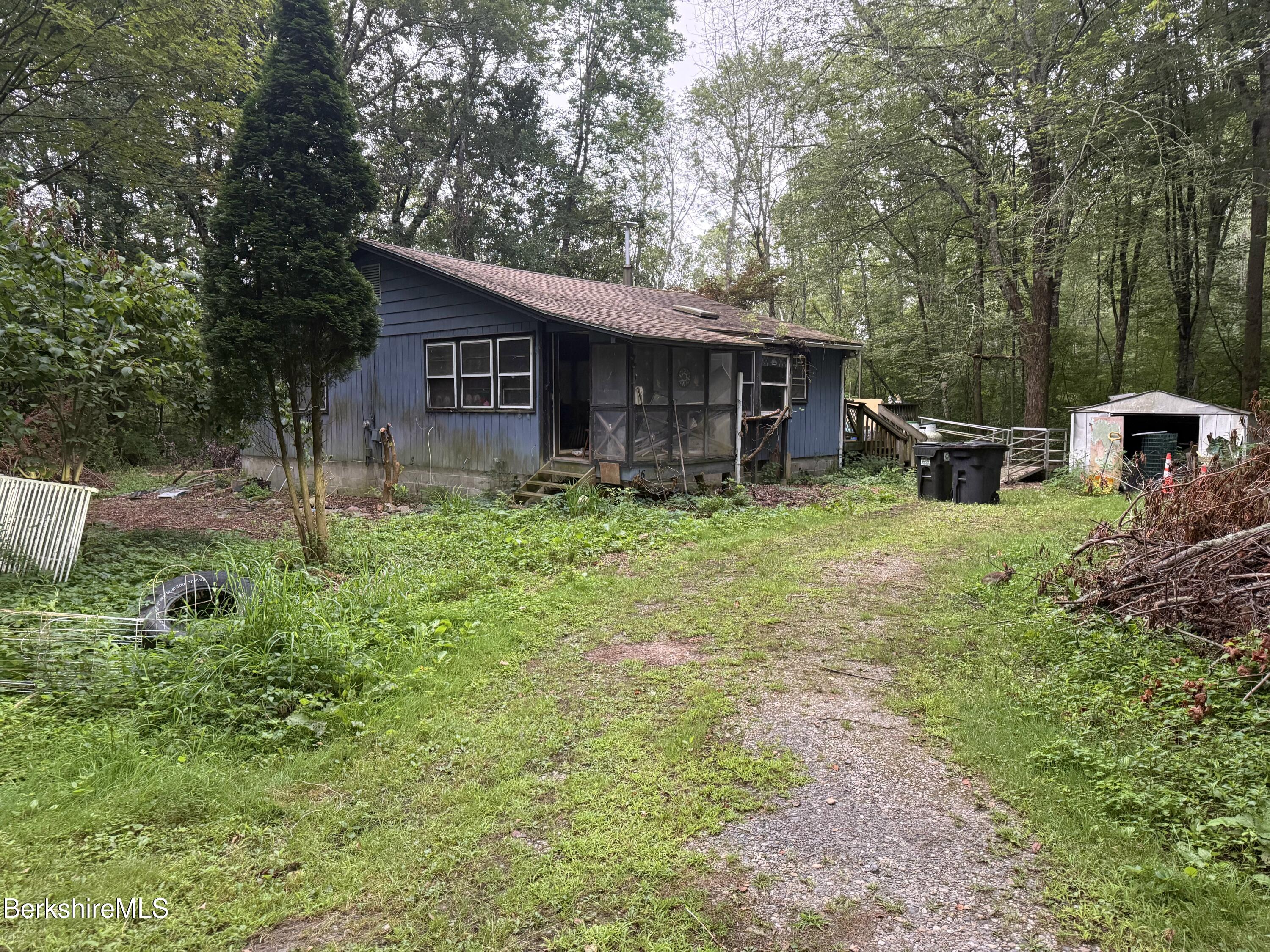 Sheffield, Massachusetts 01257, United States, 2 Bedrooms Bedrooms, ,1 BathroomBathrooms,Residential,Active,187481