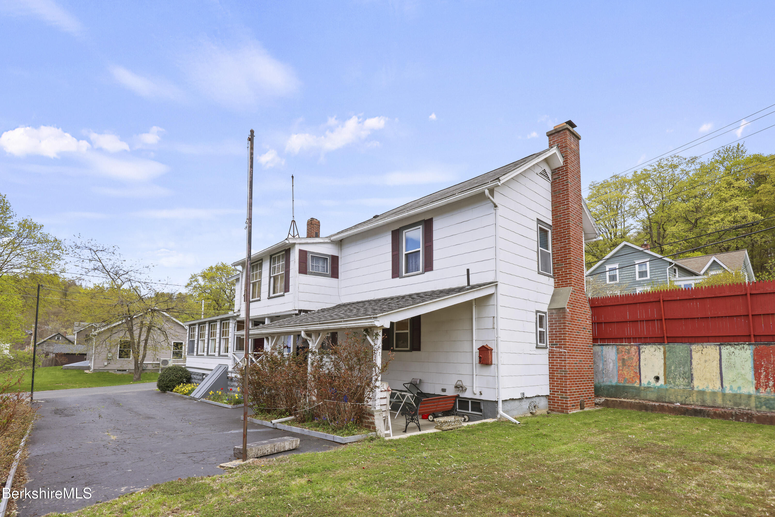 205 High St, Lee, Massachusetts image 37