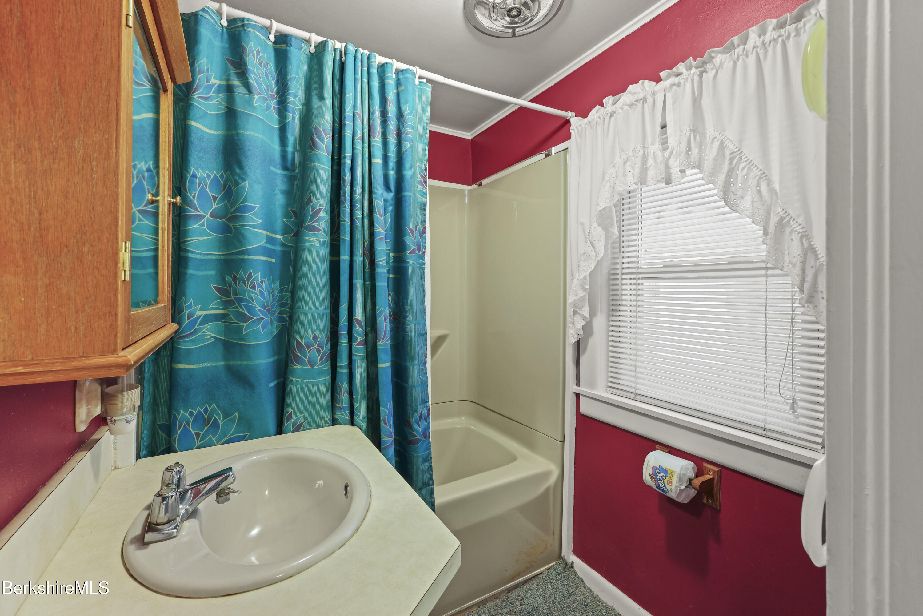 205 High St, Lee, Massachusetts image 33