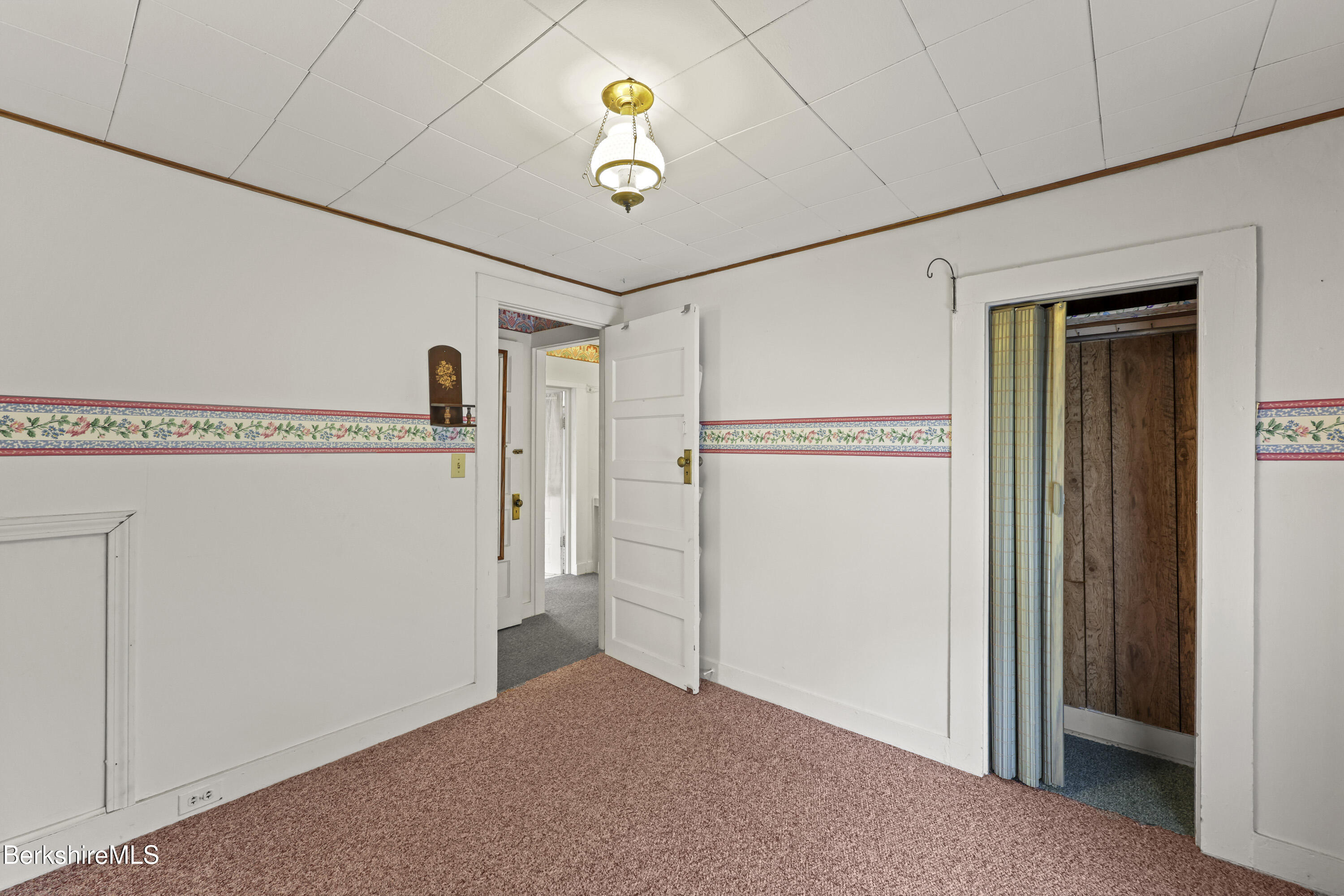 205 High St, Lee, Massachusetts image 24