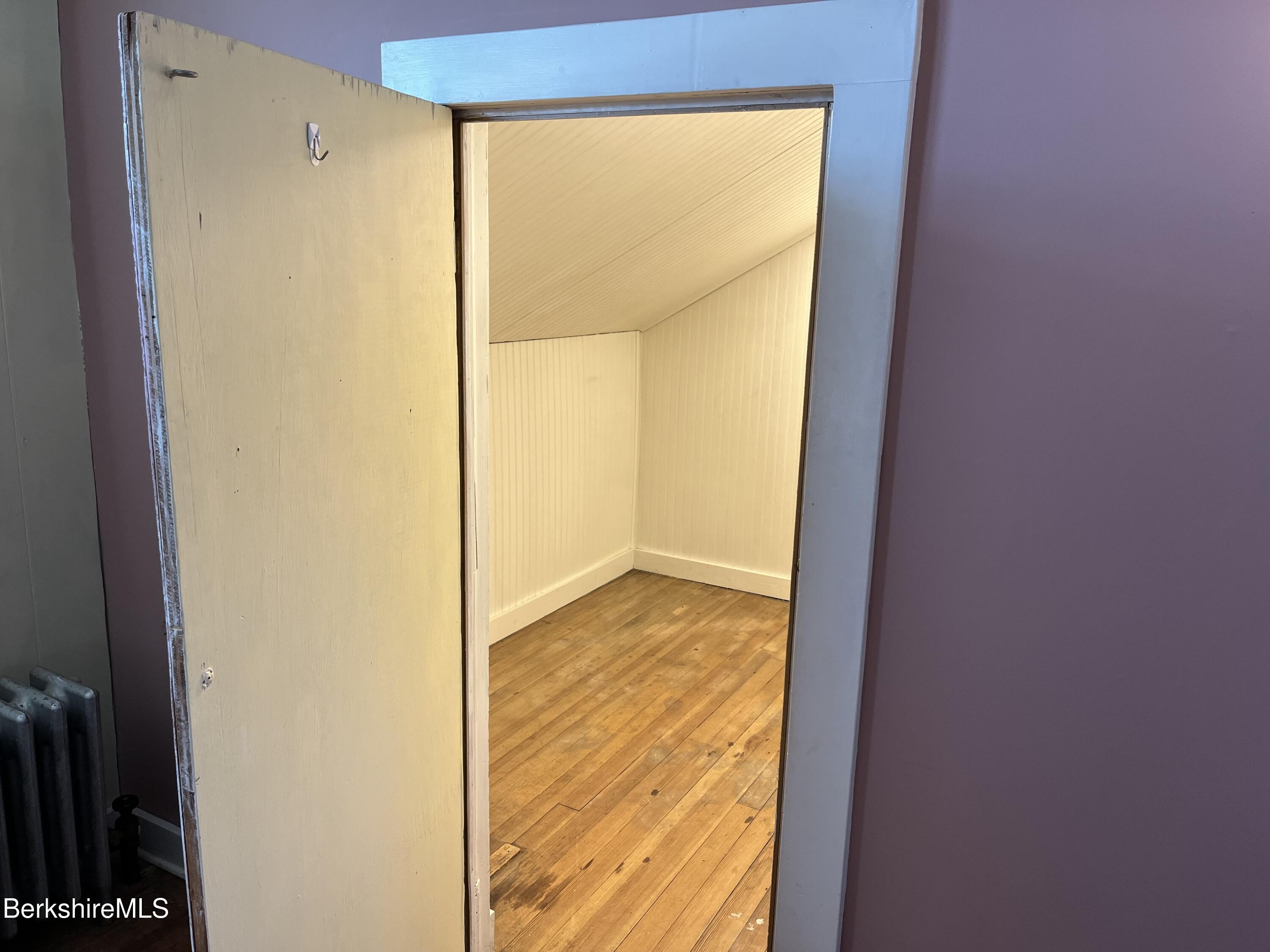 Pittsfield, Massachusetts 01201, United States, 3 Bedrooms Bedrooms, ,1 BathroomBathrooms,Residential,Active,84238