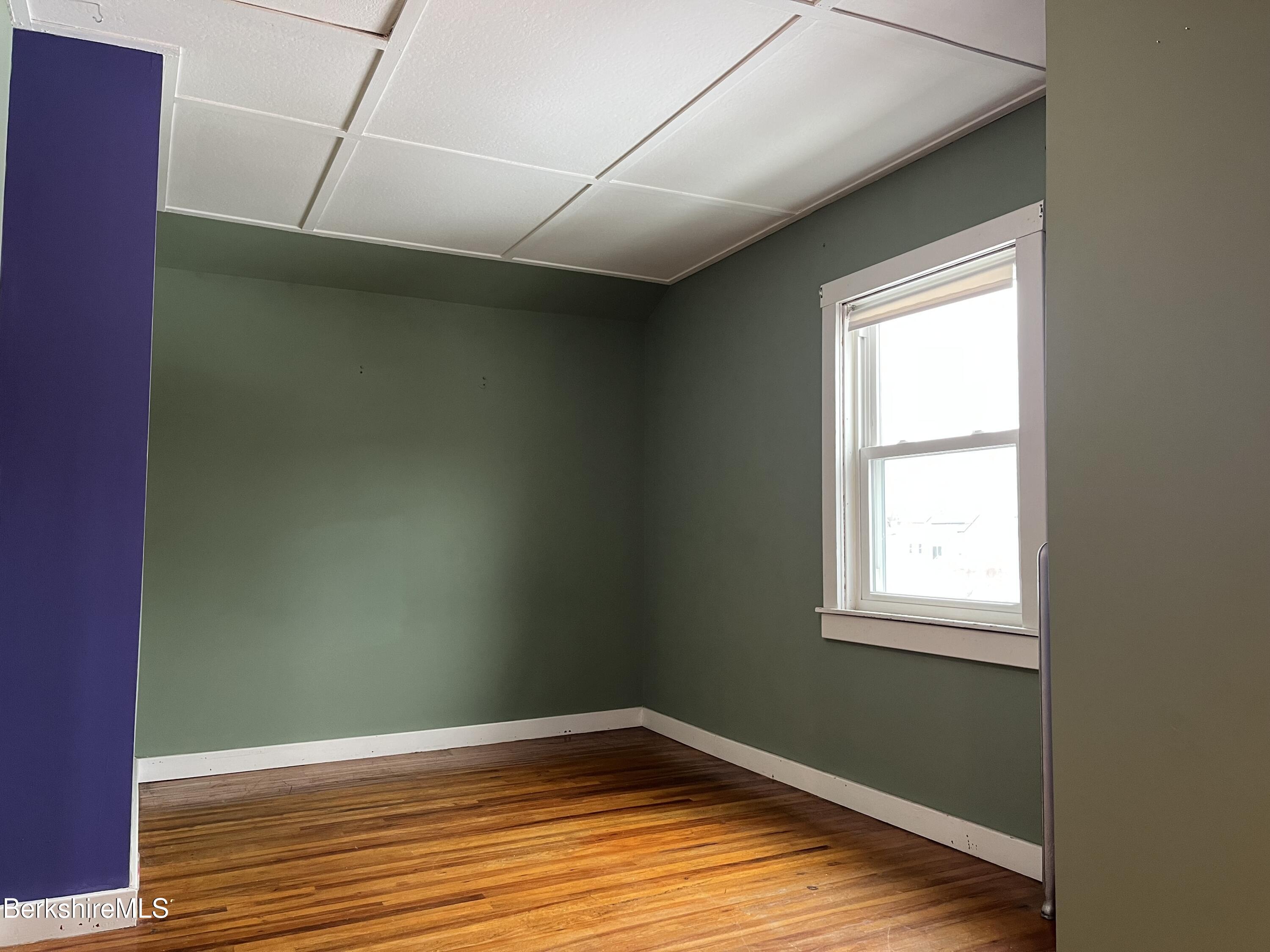 Pittsfield, Massachusetts 01201, United States, 3 Bedrooms Bedrooms, ,1 BathroomBathrooms,Residential,Active,84238