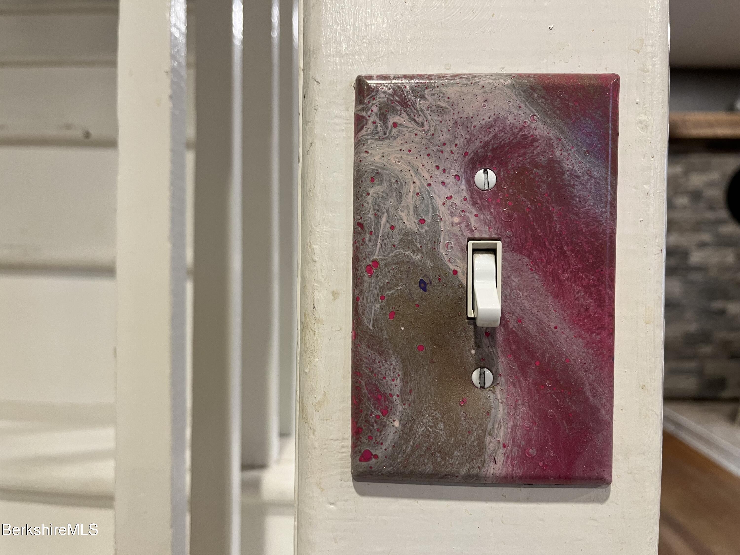 Pittsfield, Massachusetts 01201, United States, 3 Bedrooms Bedrooms, ,1 BathroomBathrooms,Residential,Active,84238