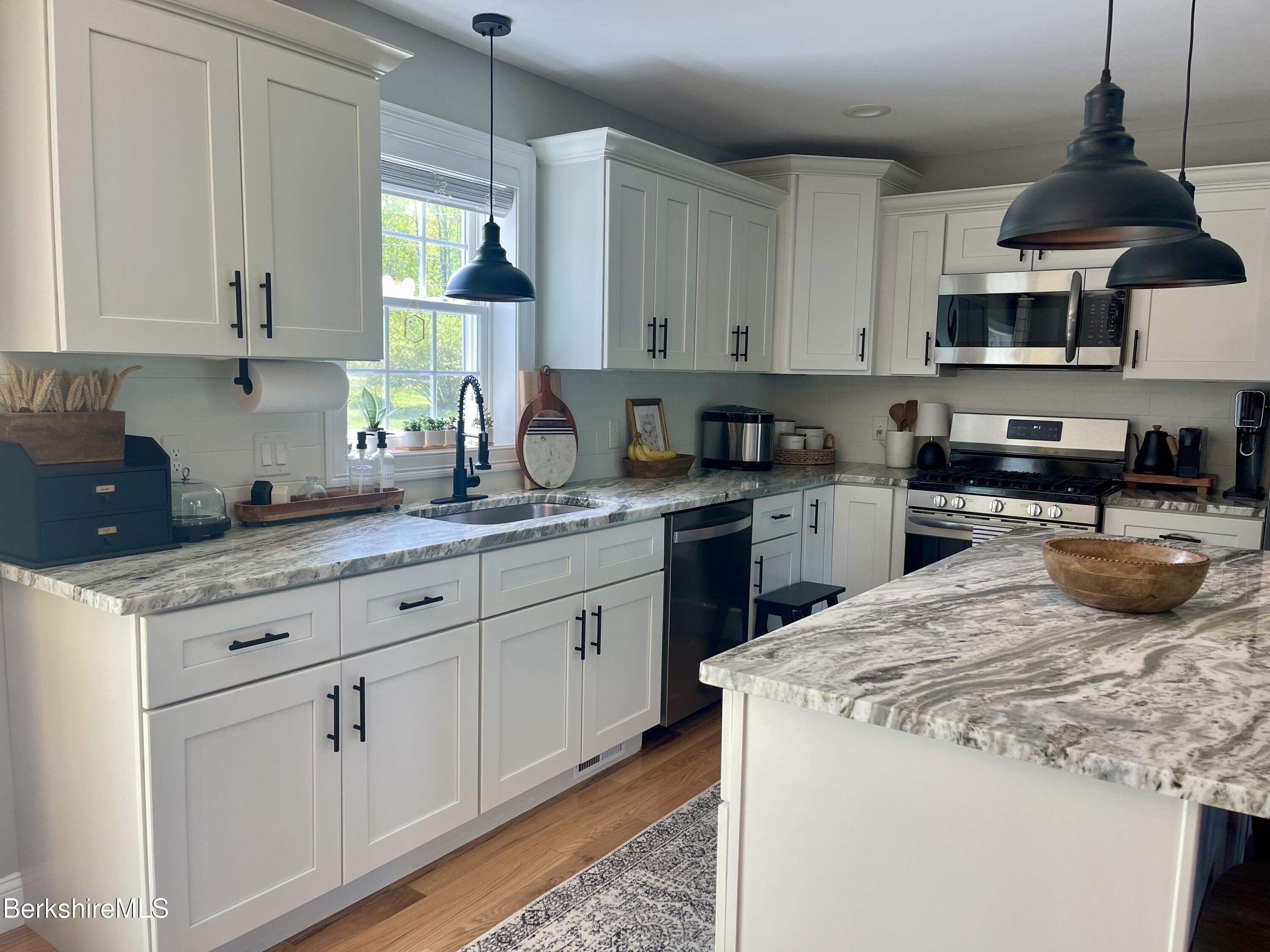 440 E Housatonic St, Dalton, Massachusetts image 9