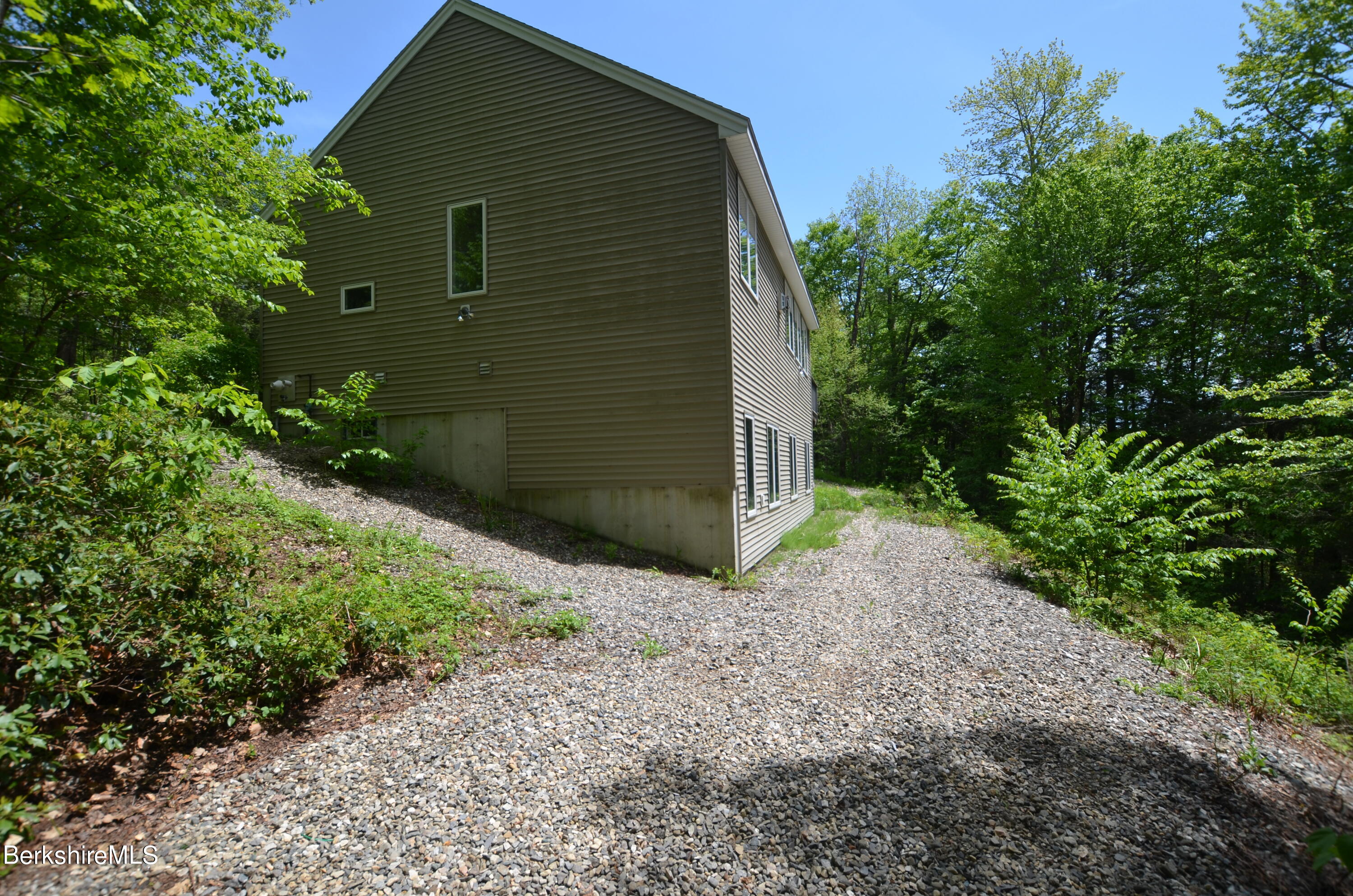 147 Chipman Rd, Middlefield, Massachusetts image 5