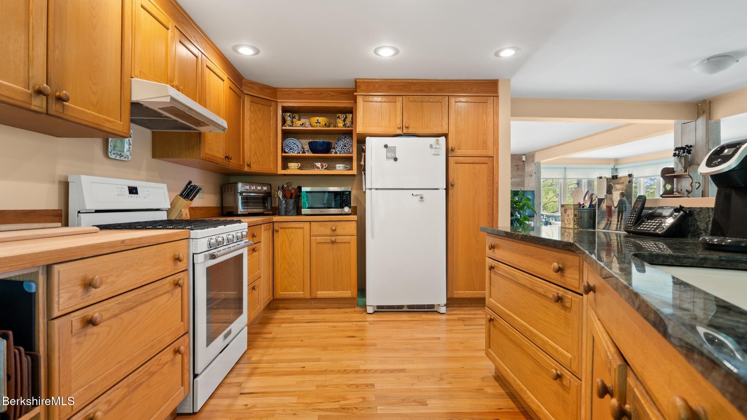 18 Cooper Creek Rd, Tyringham, Massachusetts image 17