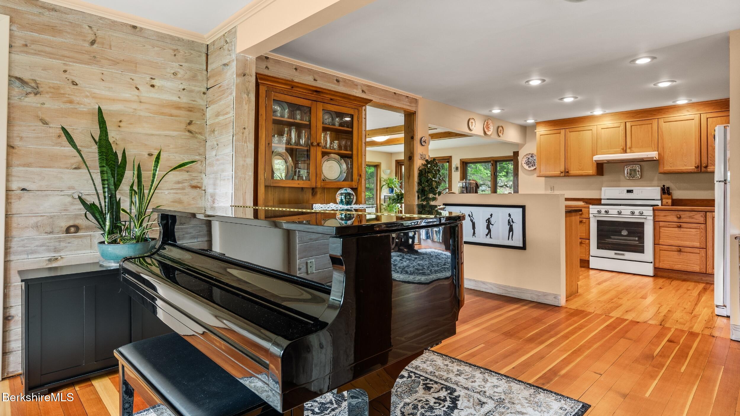 18 Cooper Creek Rd, Tyringham, Massachusetts image 15