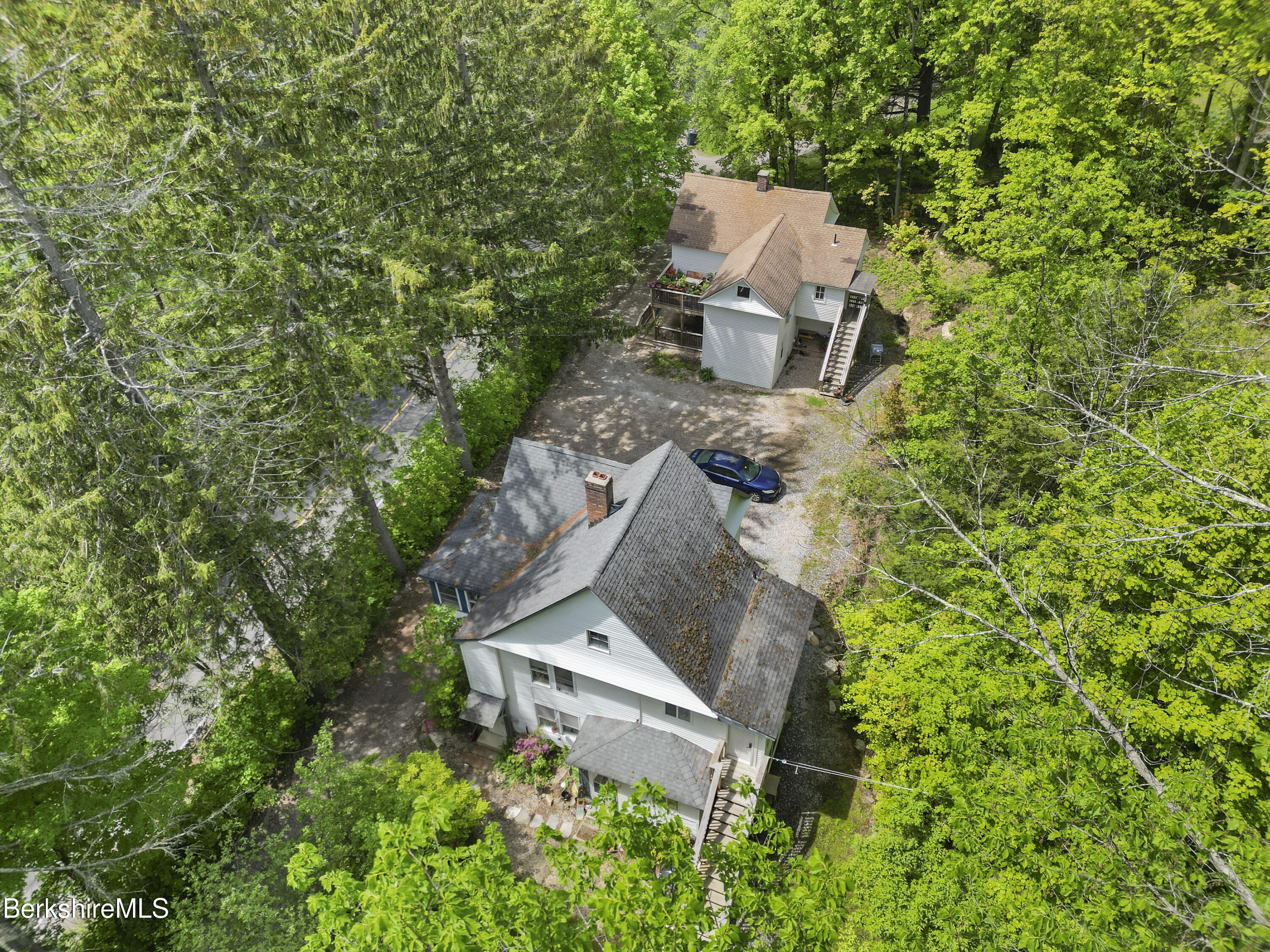 Great Barrington, Massachusetts 01230, United States, 8 Bedrooms Bedrooms, ,4 BathroomsBathrooms,Residential,Active,140087