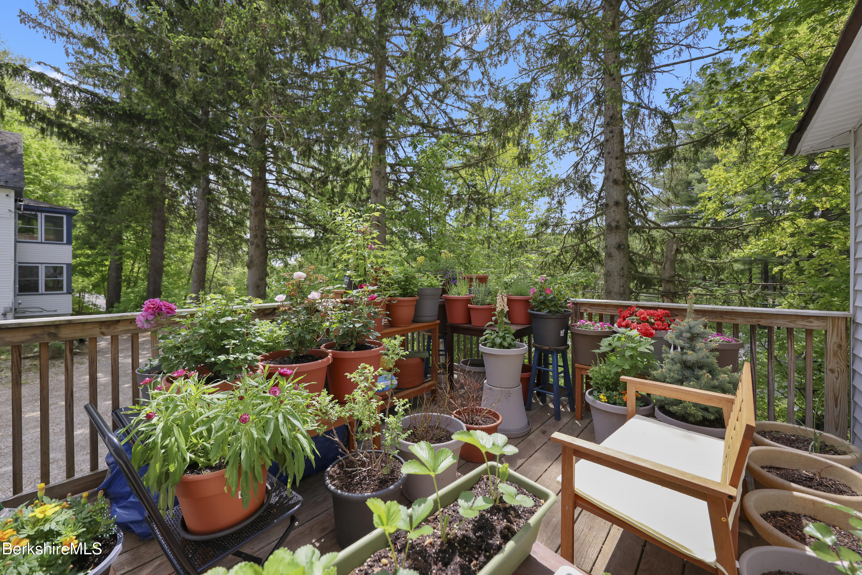 Great Barrington, Massachusetts 01230, United States, 8 Bedrooms Bedrooms, ,4 BathroomsBathrooms,Residential,Active,140087