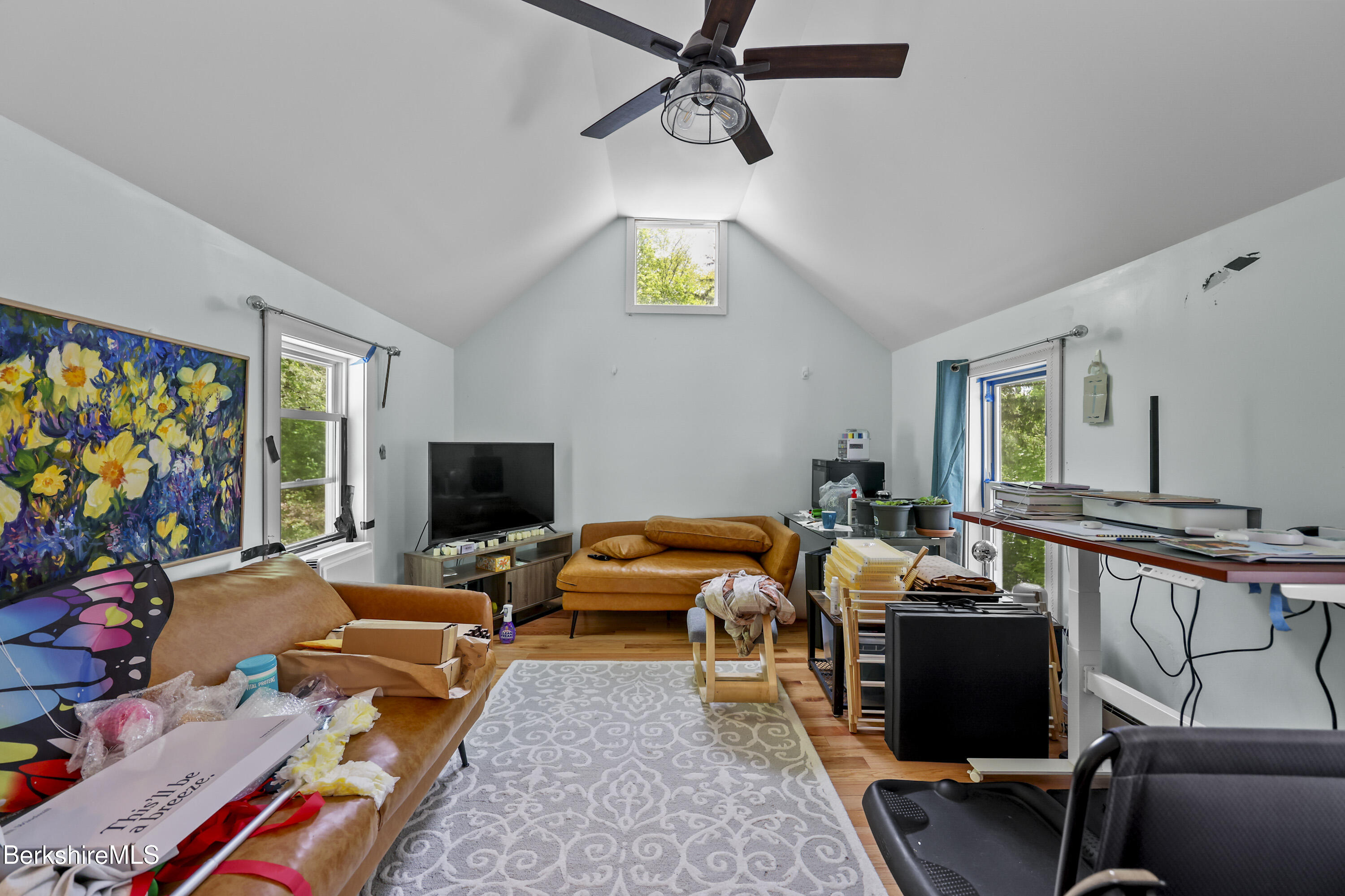 Great Barrington, Massachusetts 01230, United States, 8 Bedrooms Bedrooms, ,4 BathroomsBathrooms,Residential,Active,140087