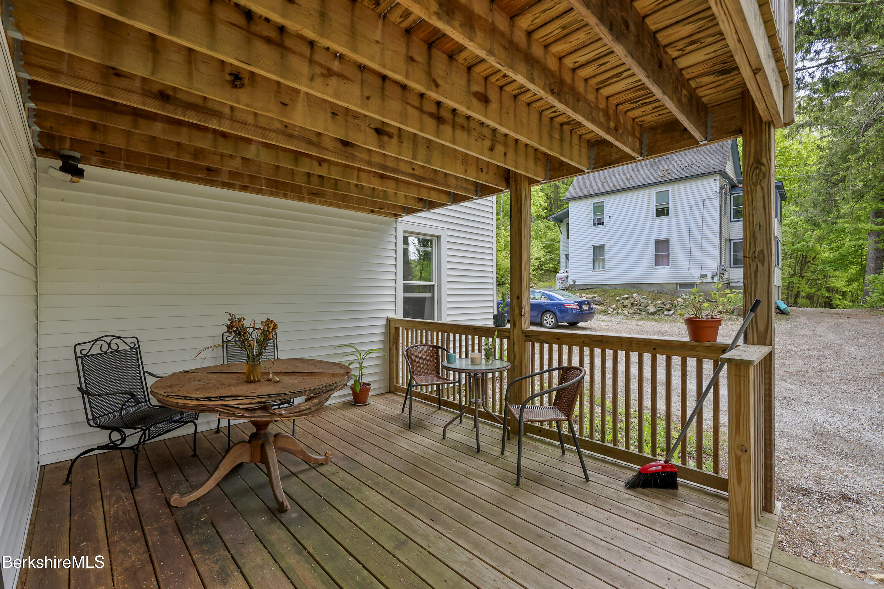 Great Barrington, Massachusetts 01230, United States, 8 Bedrooms Bedrooms, ,4 BathroomsBathrooms,Residential,Active,140087