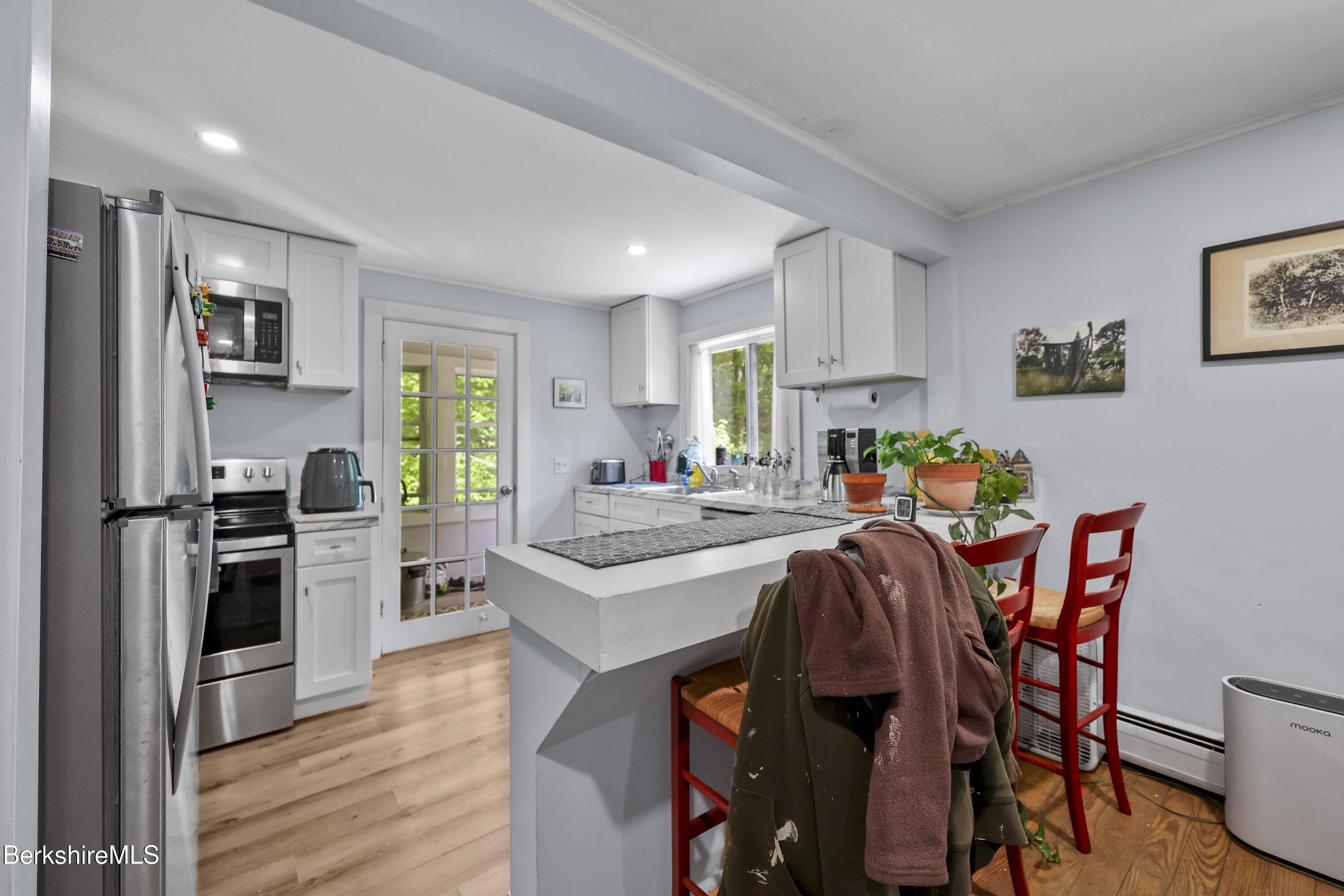 Great Barrington, Massachusetts 01230, United States, 8 Bedrooms Bedrooms, ,4 BathroomsBathrooms,Residential,Active,140087