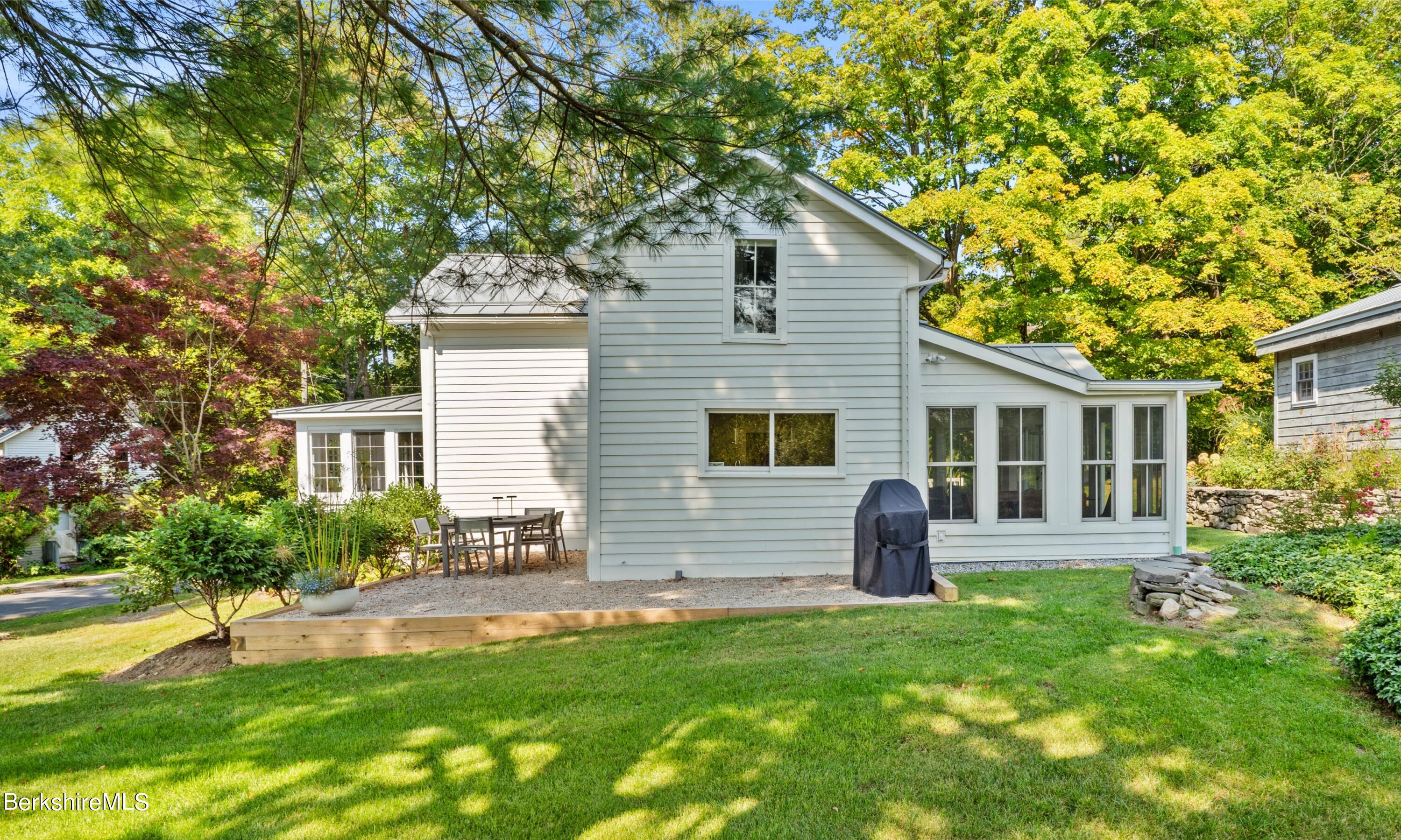 102 Castle Hill Ave, Great Barrington, Massachusetts image 28