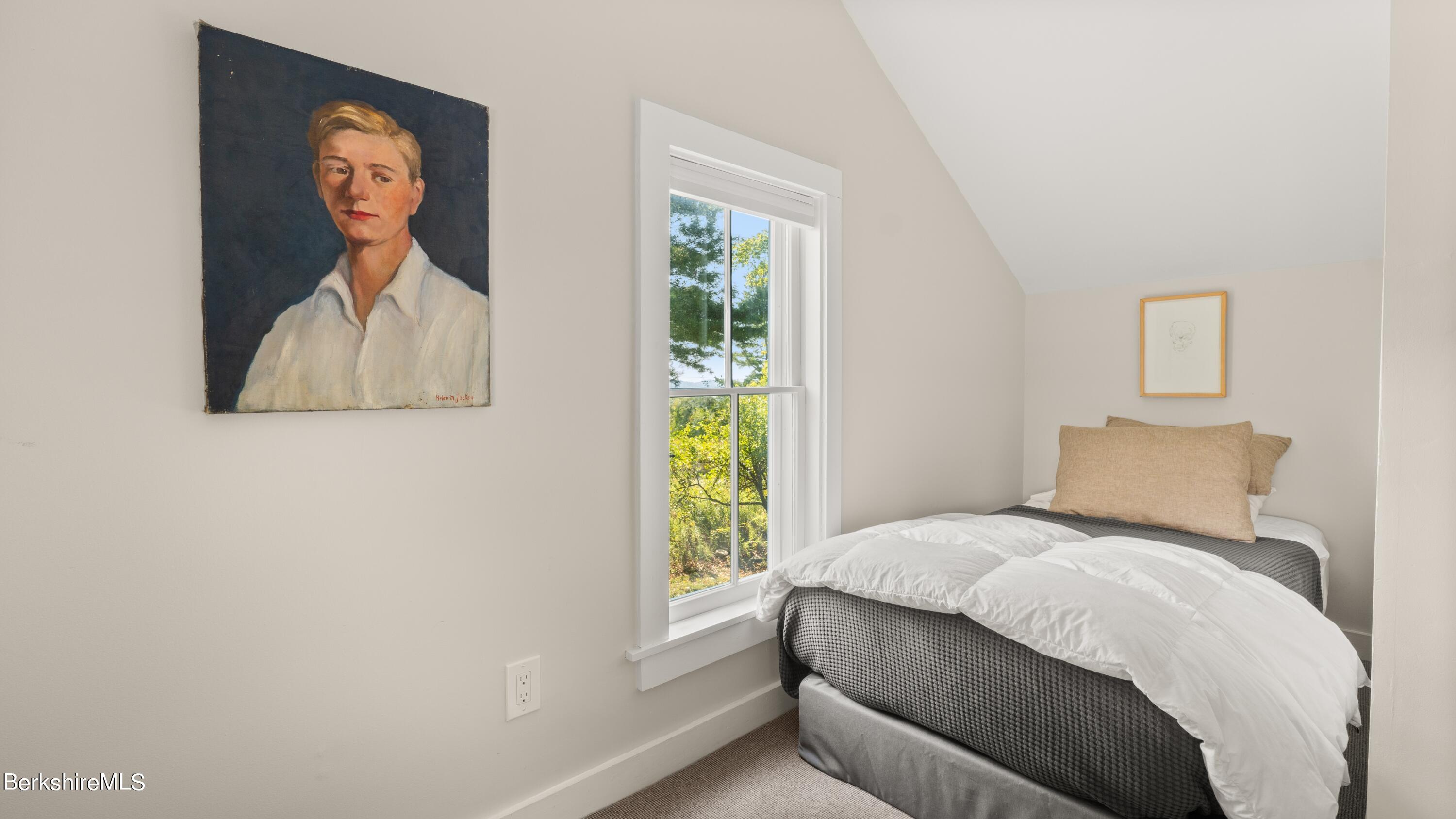 102 Castle Hill Ave, Great Barrington, Massachusetts image 24