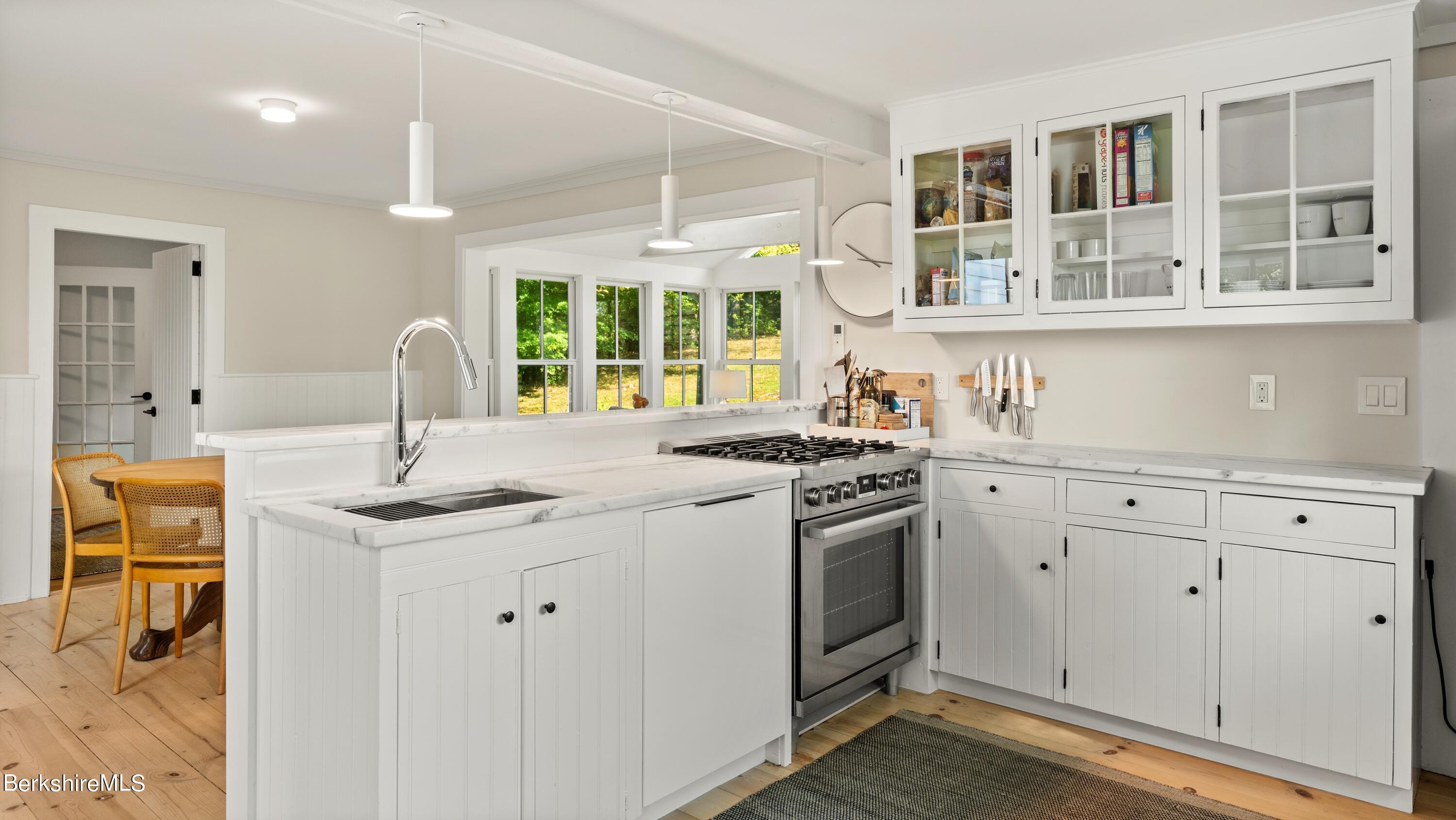 102 Castle Hill Ave, Great Barrington, Massachusetts image 9