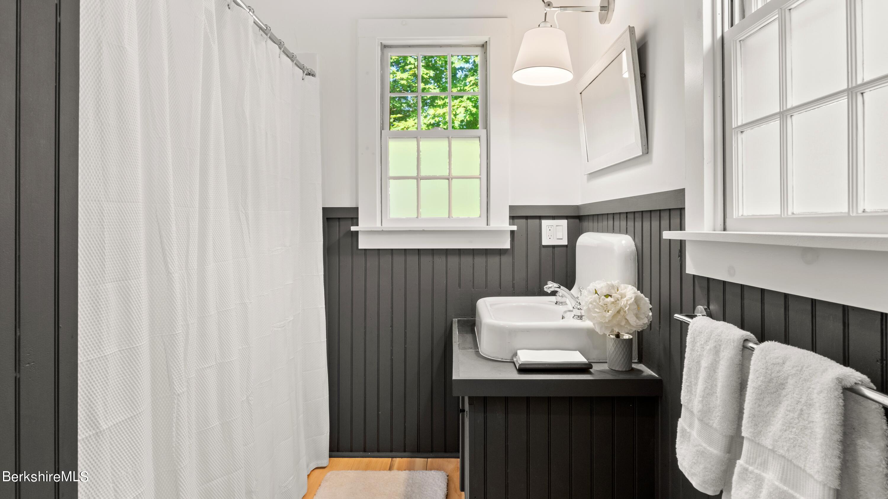 102 Castle Hill Ave, Great Barrington, Massachusetts image 18