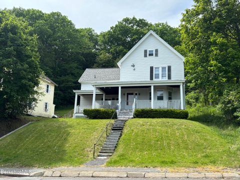 Homes For Sale - 115 Cliff St<br/> North Adams, MA 01247