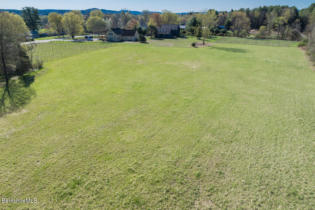 S Main St, Sheffield, Massachusetts image 8