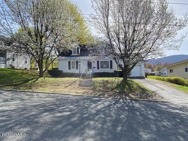 38 Beech St, North Adams, Massachusetts image 2