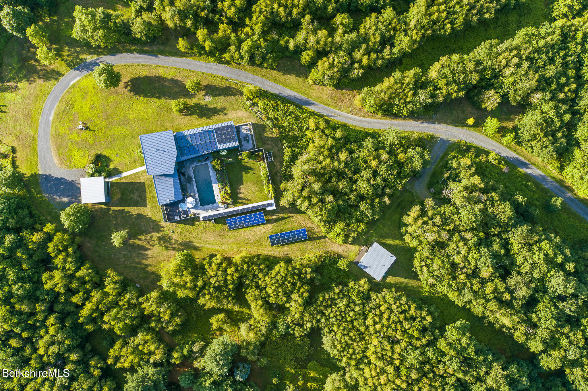 292 White Hill Ln, Hillsdale, New York image 3
