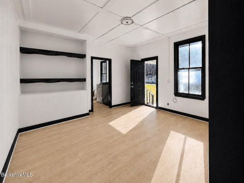 Multifamily For Sale - 86 W Main St<br/> North Adams, MA 01247