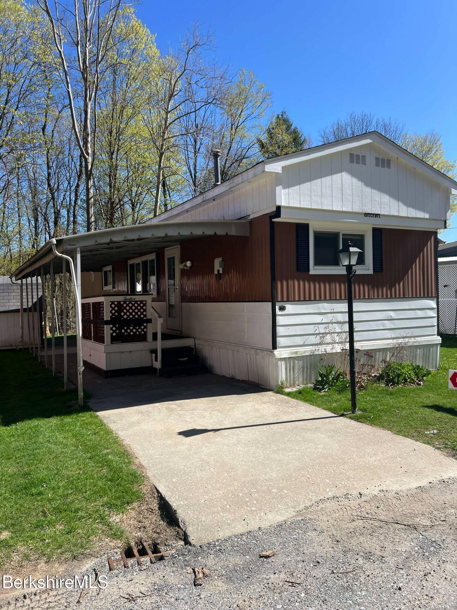 12 Pinnacle Dr, Adams, Massachusetts image 1