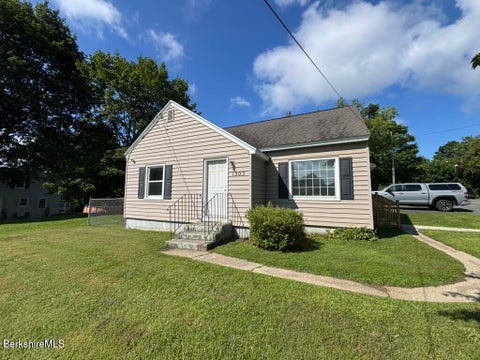 Homes For Sale - 1303 North St<br/> Pittsfield Twp, MA 01201